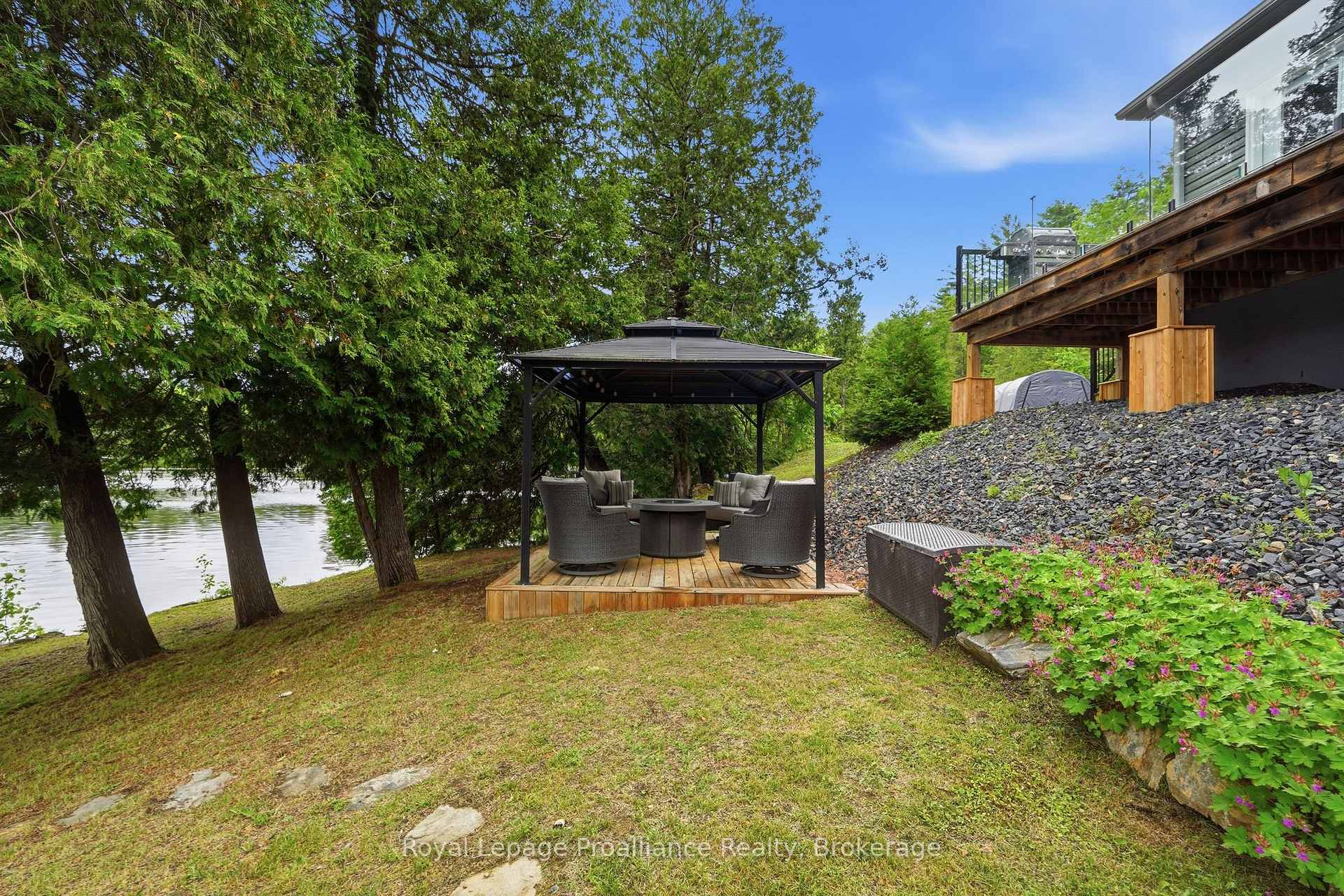 Photo 37 of 1219 Silver Mine Lane, Frontenac, Frontenac North — HOMEH