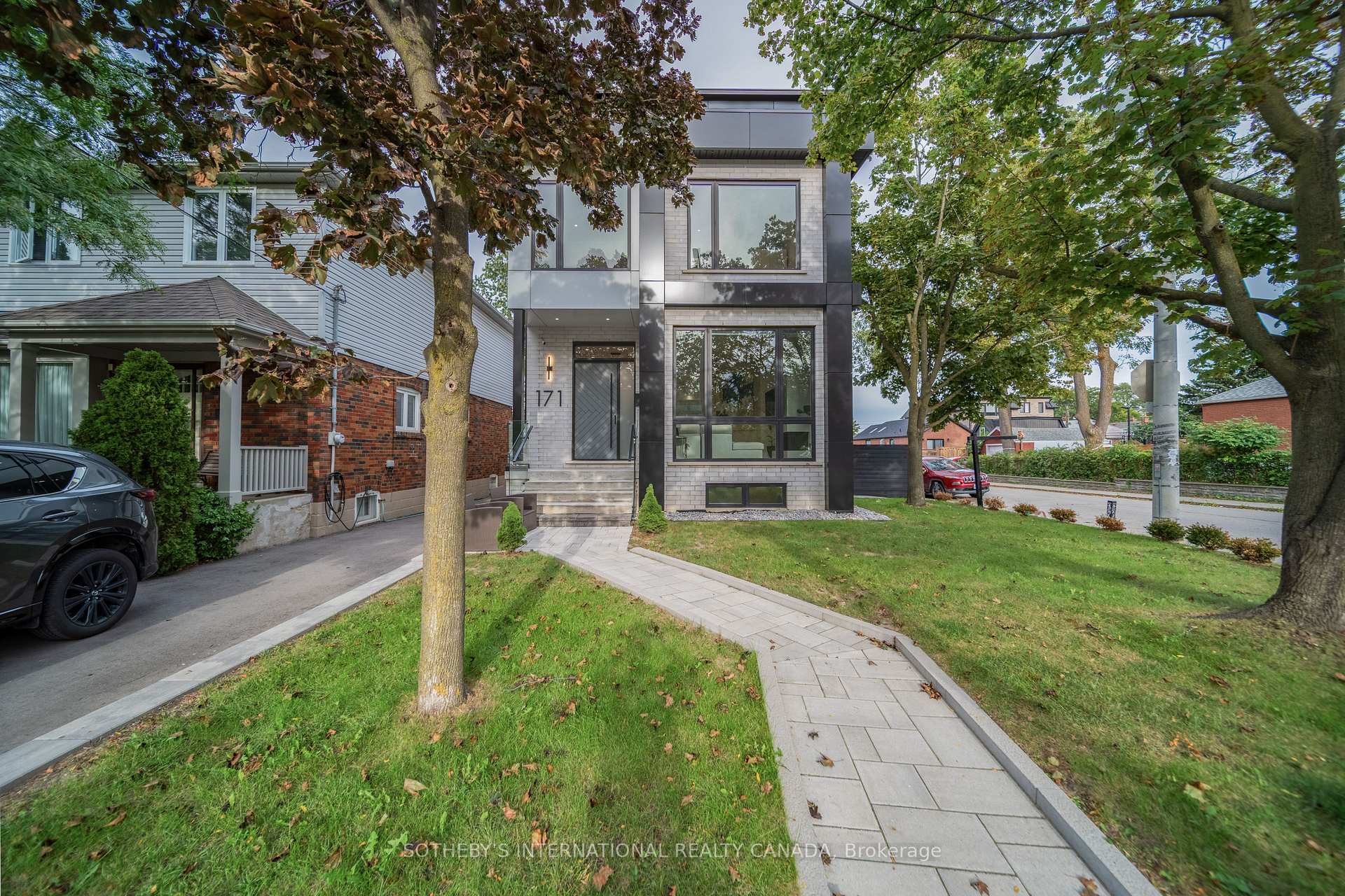 Photo 5 of 171 Durant Avenue, Toronto, East York — HOMEH