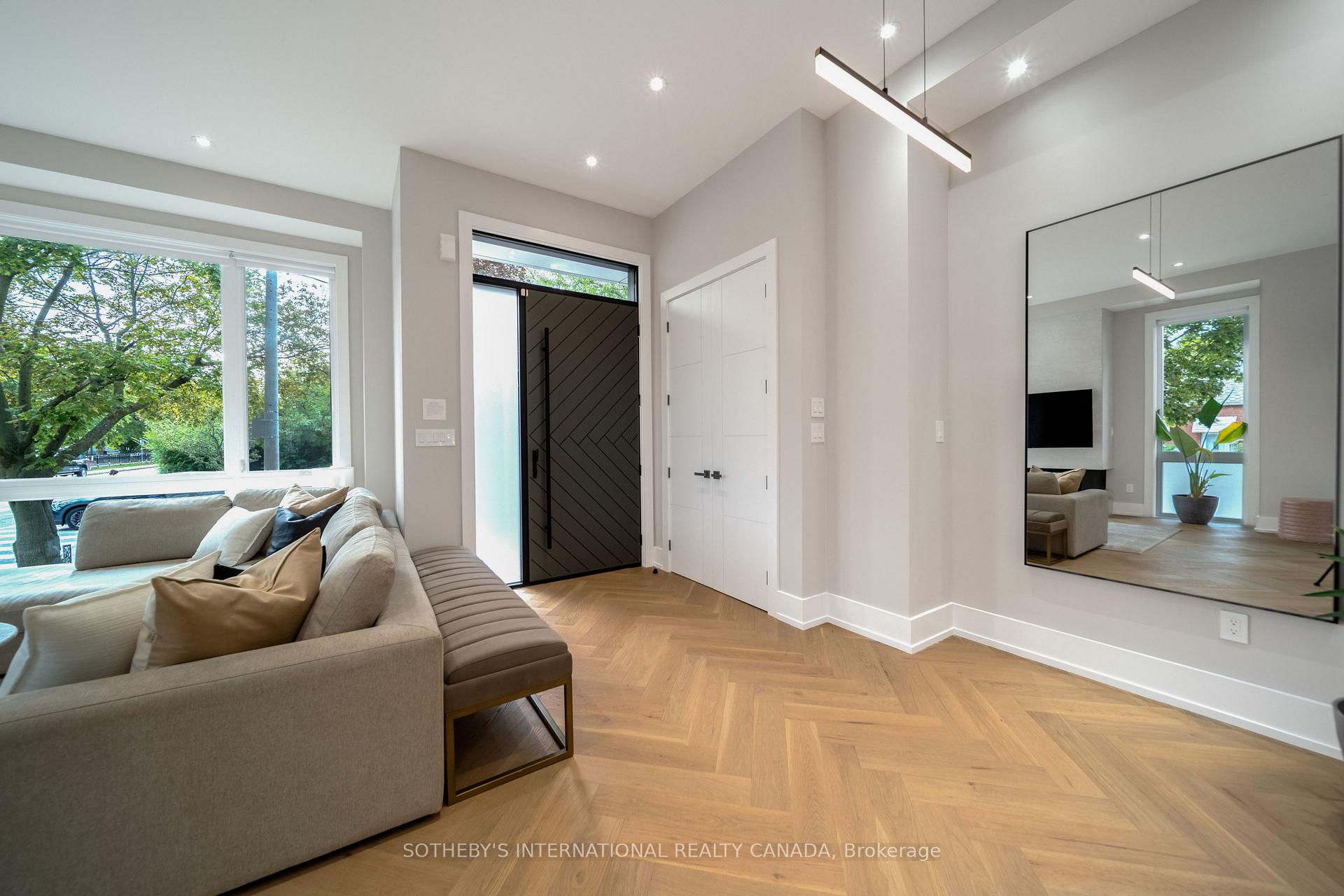 Photo 7 of 171 Durant Avenue, Toronto, East York — HOMEH