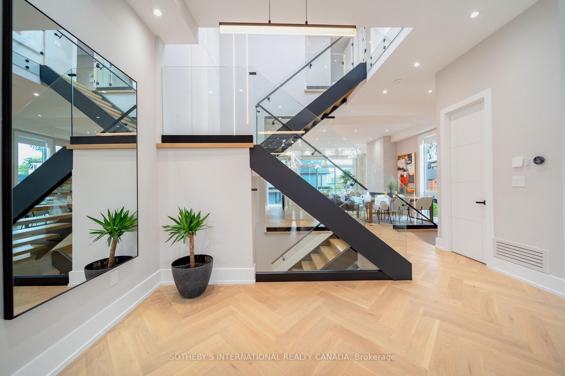Photo 9 of 171 Durant Avenue, Toronto, East York — HOMEH