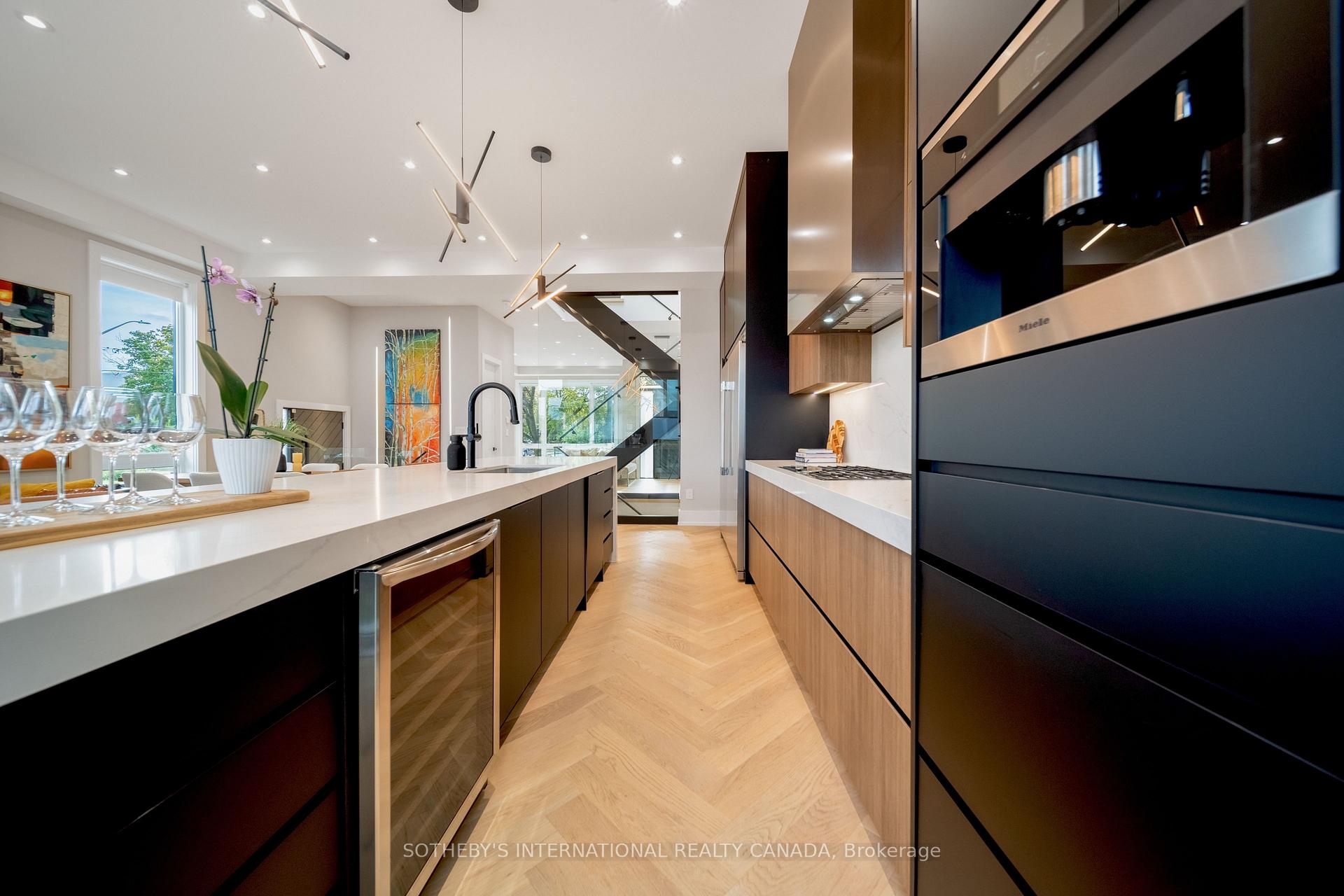 Photo 23 of 171 Durant Avenue, Toronto, East York — HOMEH
