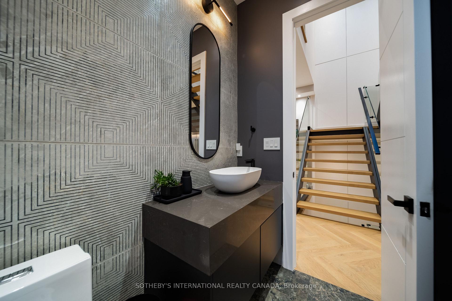 Photo 25 of 171 Durant Avenue, Toronto, East York — HOMEH