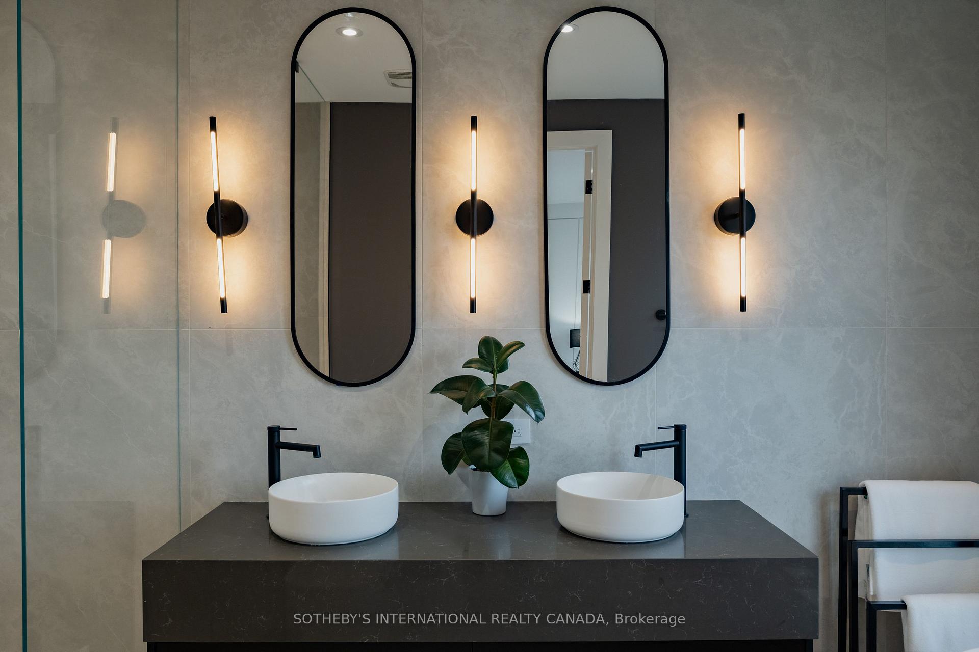 Photo 35 of 171 Durant Avenue, Toronto, East York — HOMEH