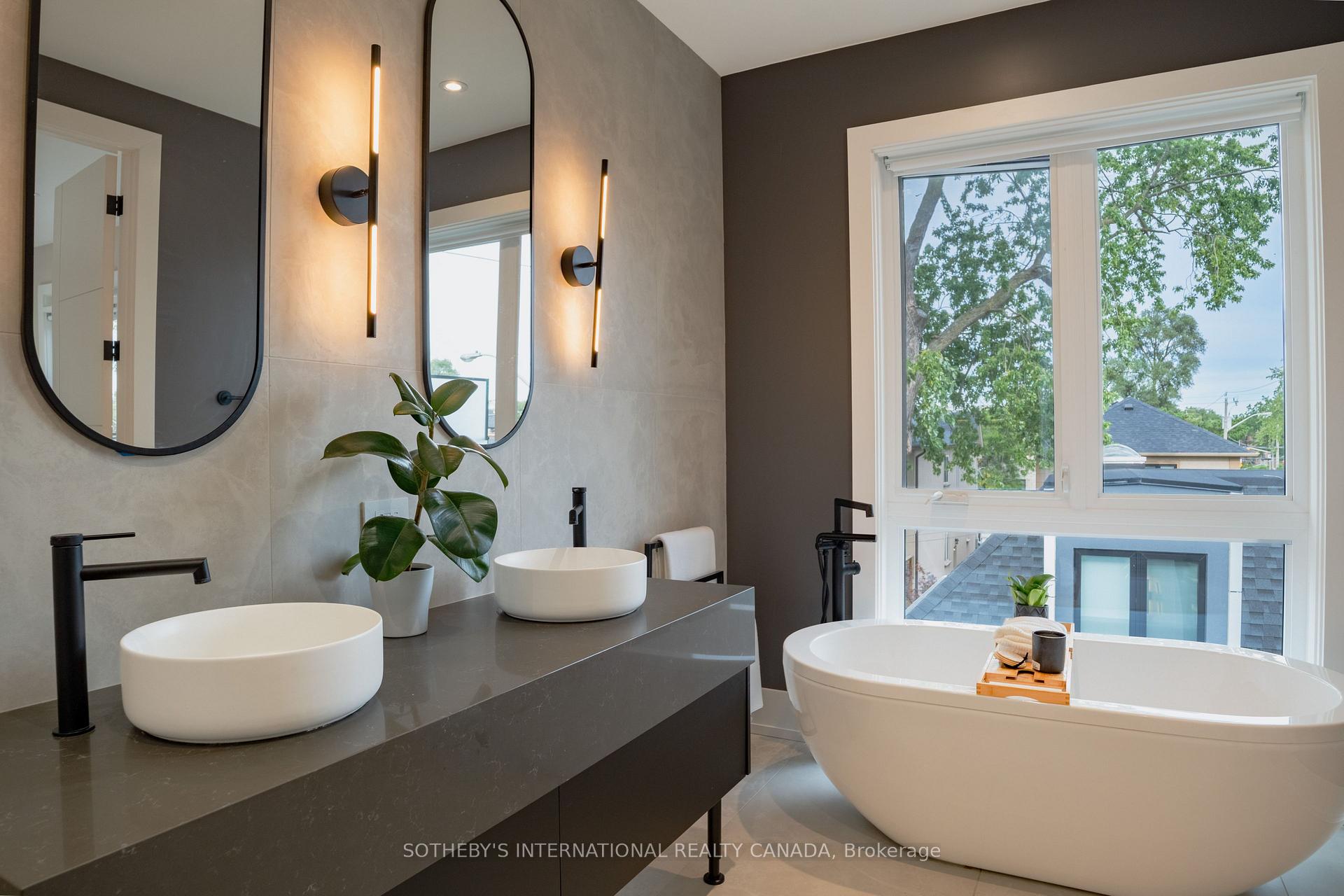 Photo 36 of 171 Durant Avenue, Toronto, East York — HOMEH