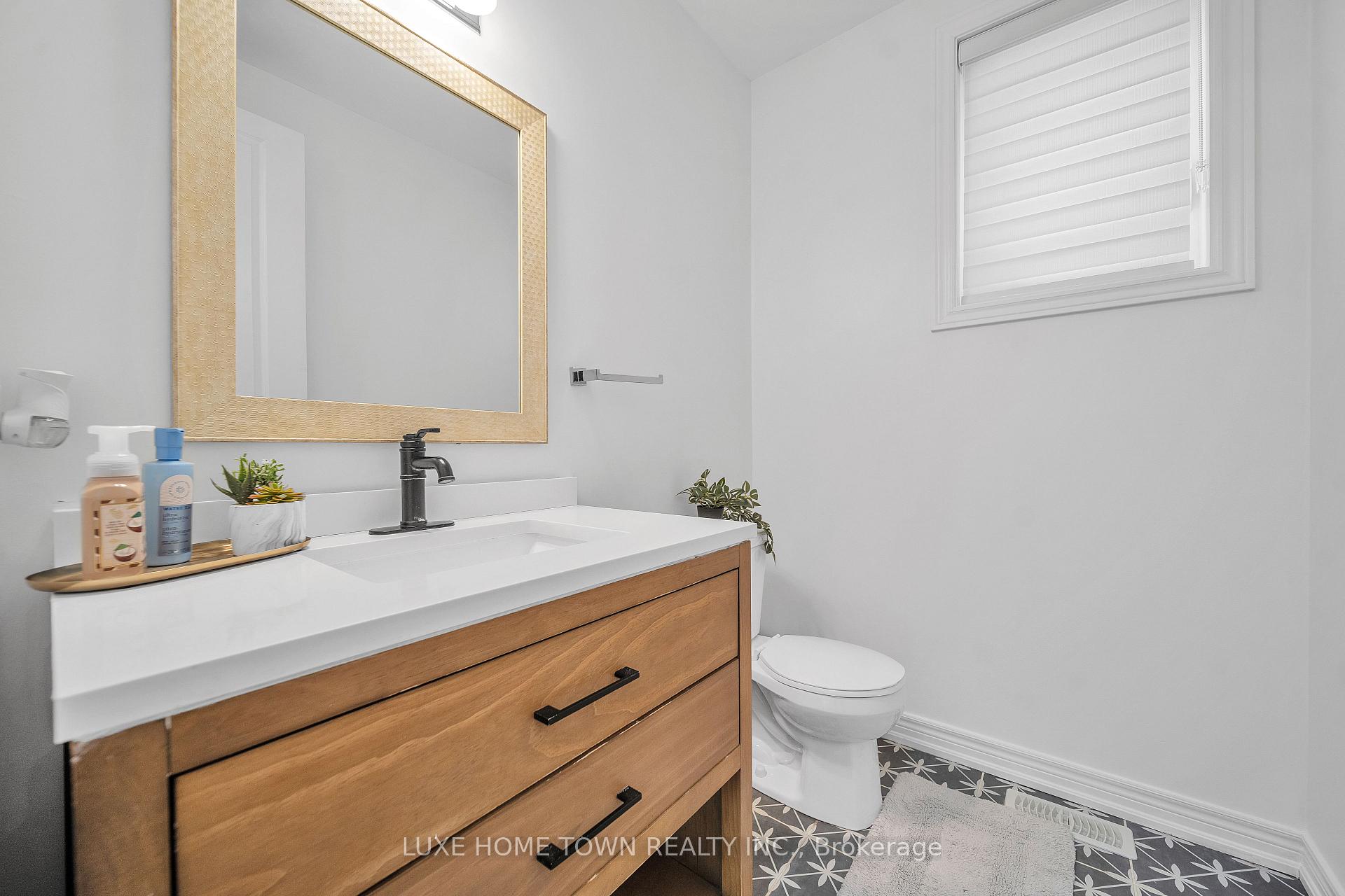Photo 6 of 136 Harpin Way E, Centre Wellington, Fergus — HOMEH