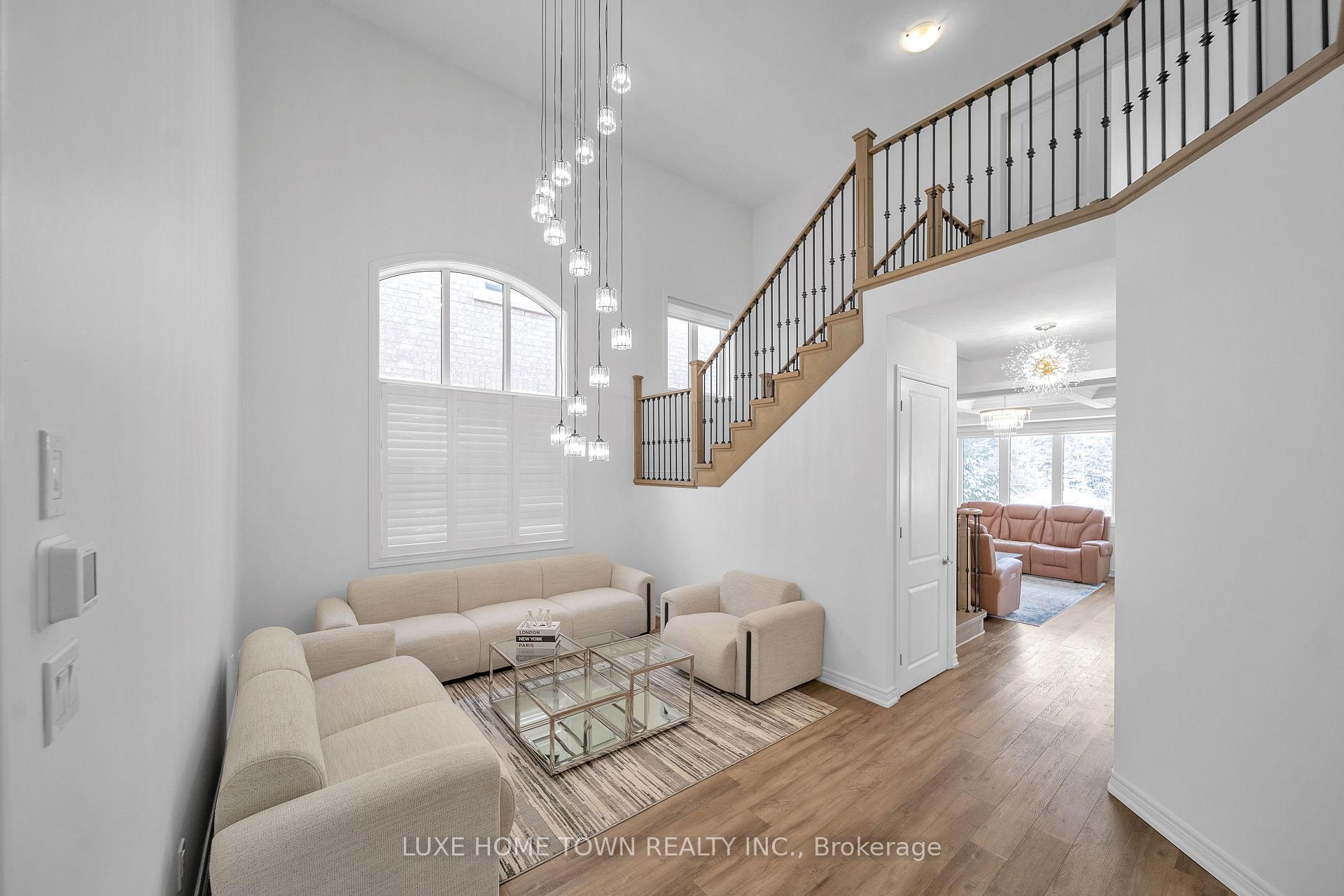Photo 8 of 136 Harpin Way E, Centre Wellington, Fergus — HOMEH