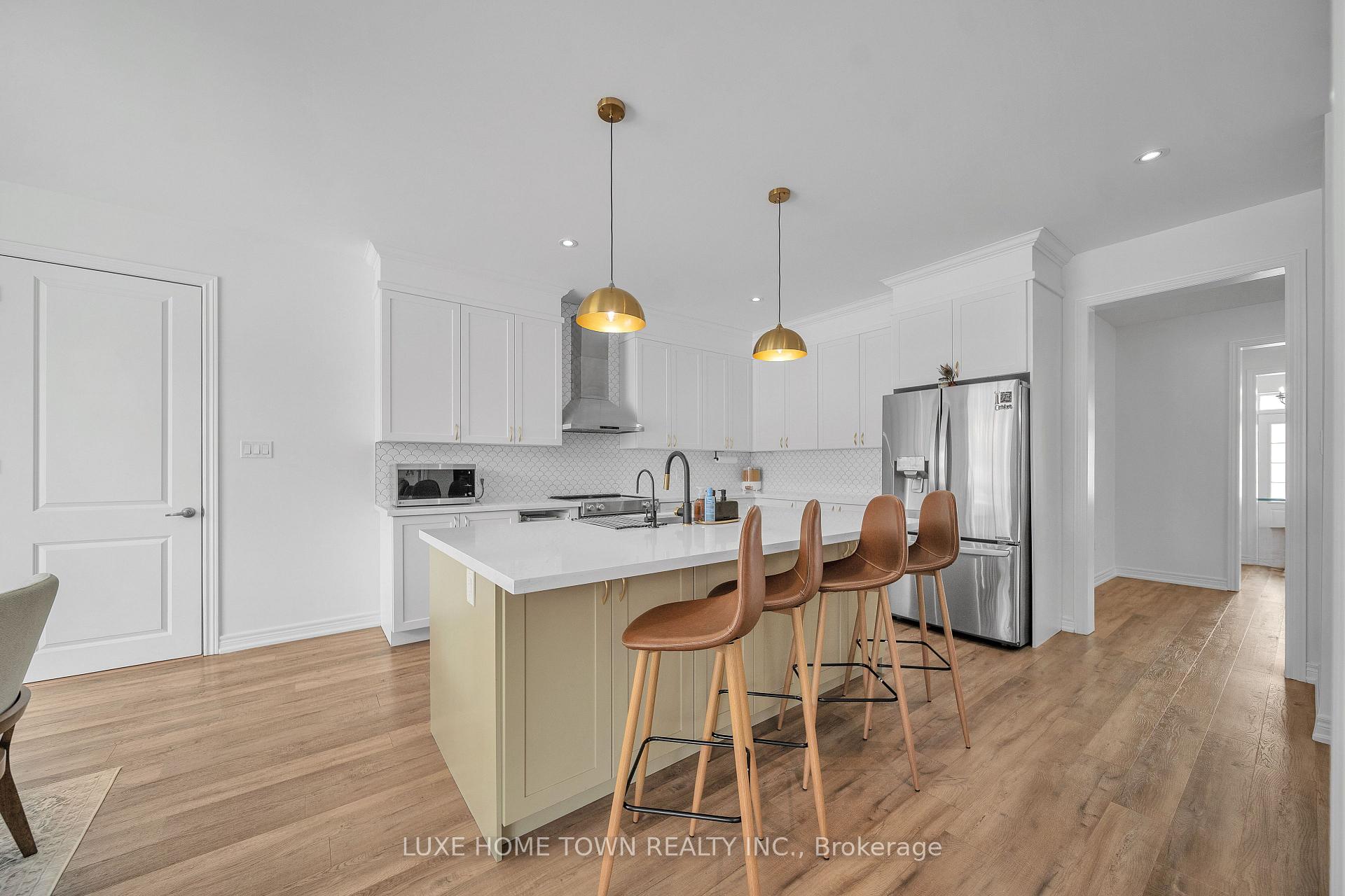 Photo 15 of 136 Harpin Way E, Centre Wellington, Fergus — HOMEH