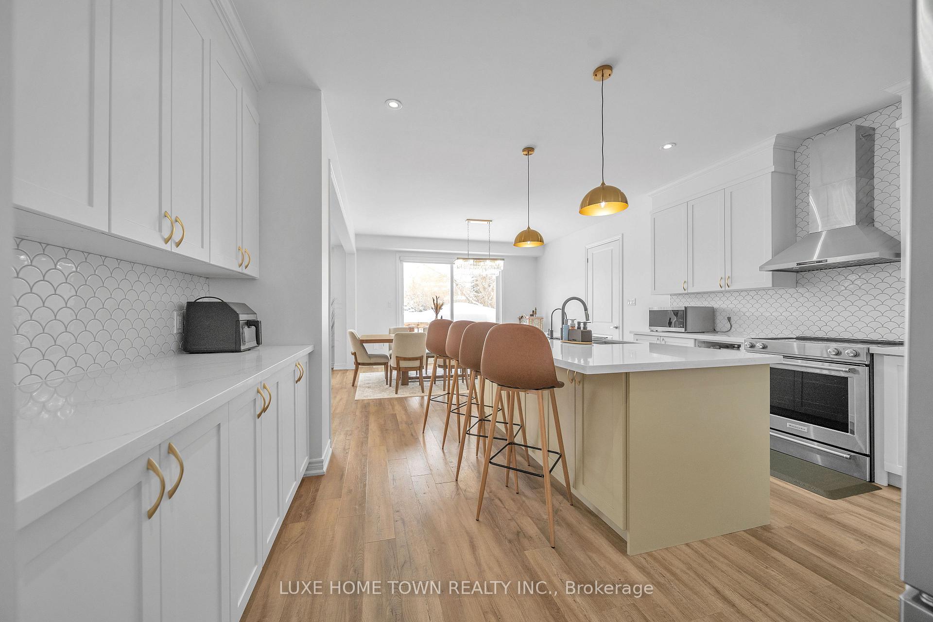 Photo 16 of 136 Harpin Way E, Centre Wellington, Fergus — HOMEH