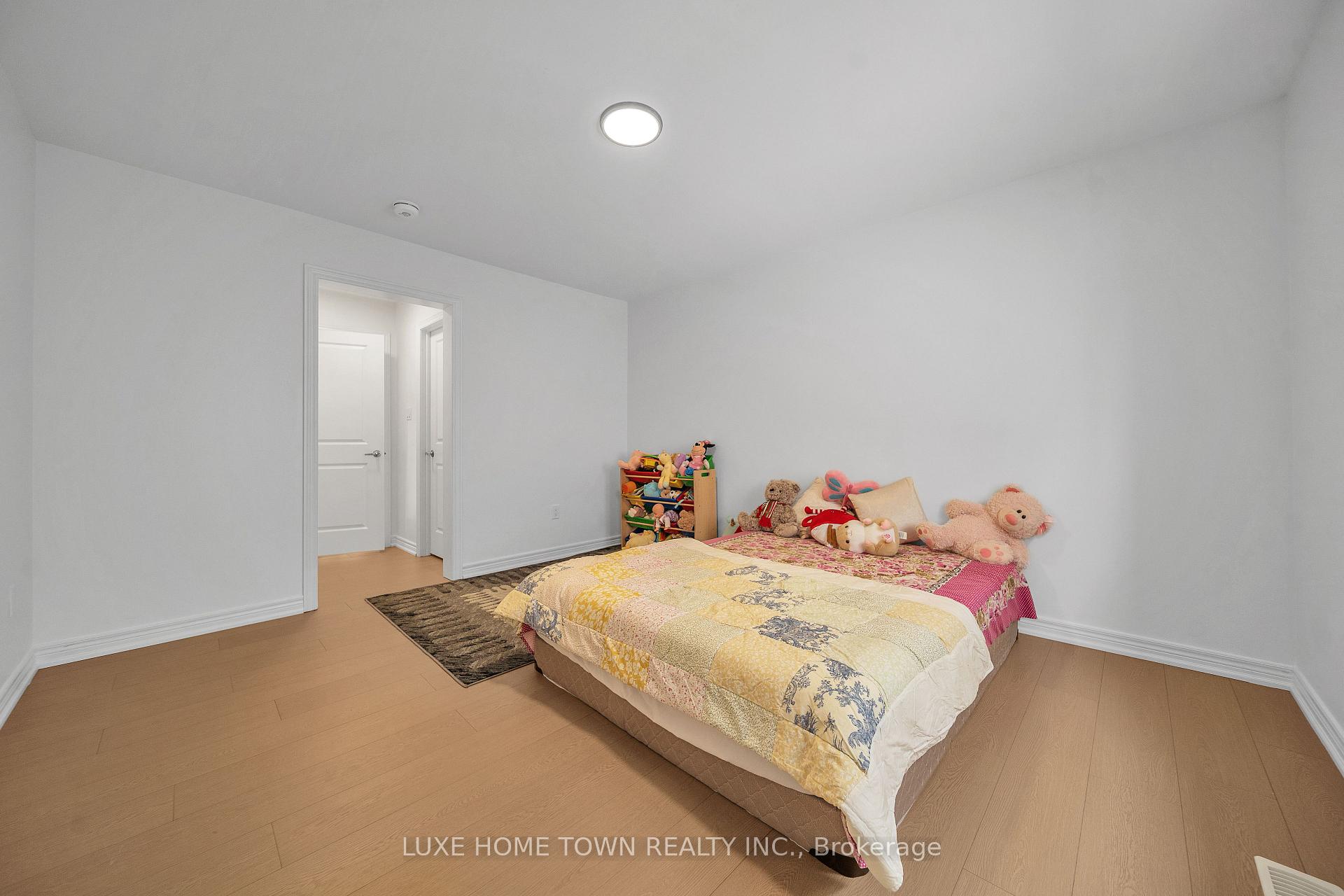 Photo 29 of 136 Harpin Way E, Centre Wellington, Fergus — HOMEH