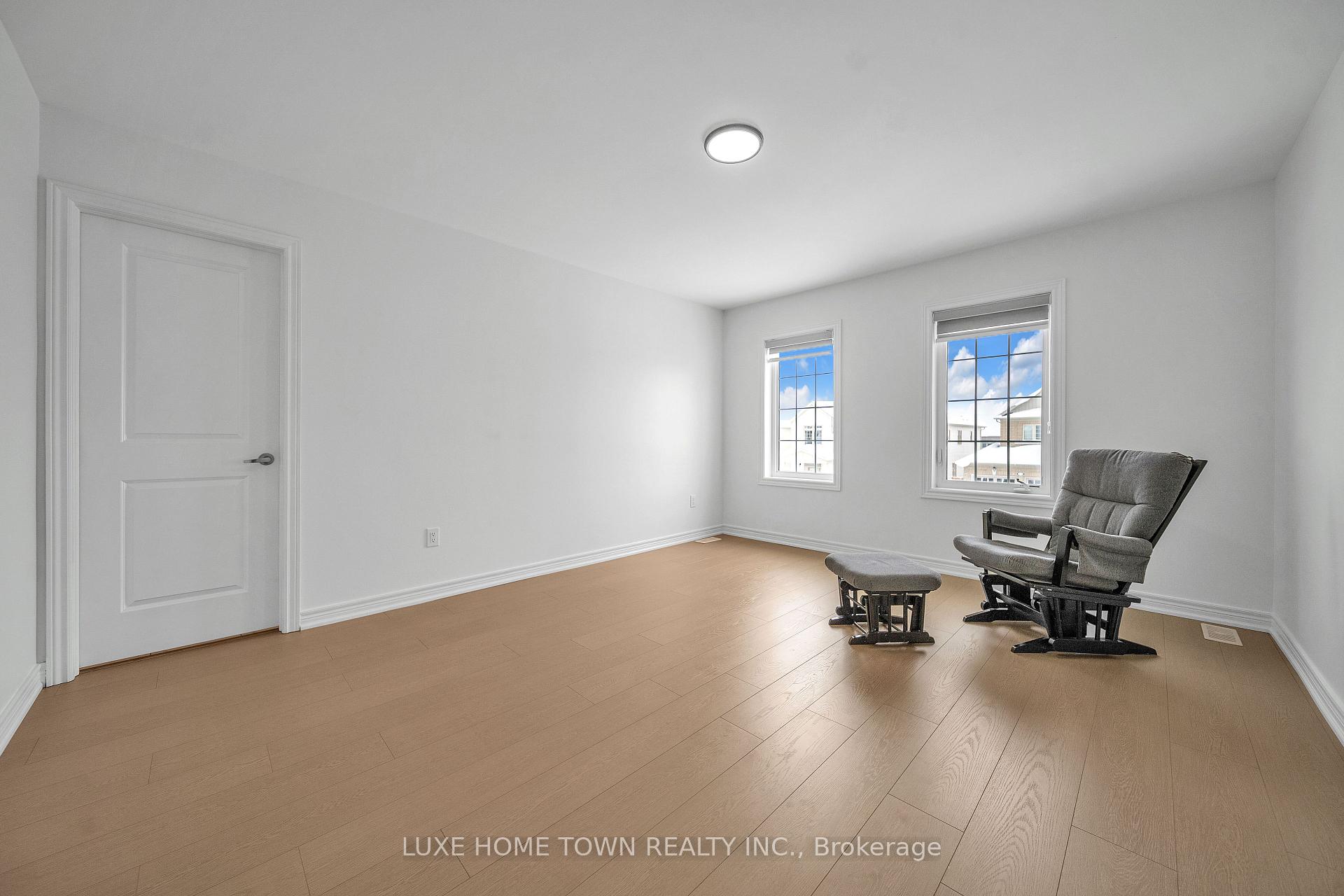 Photo 30 of 136 Harpin Way E, Centre Wellington, Fergus — HOMEH