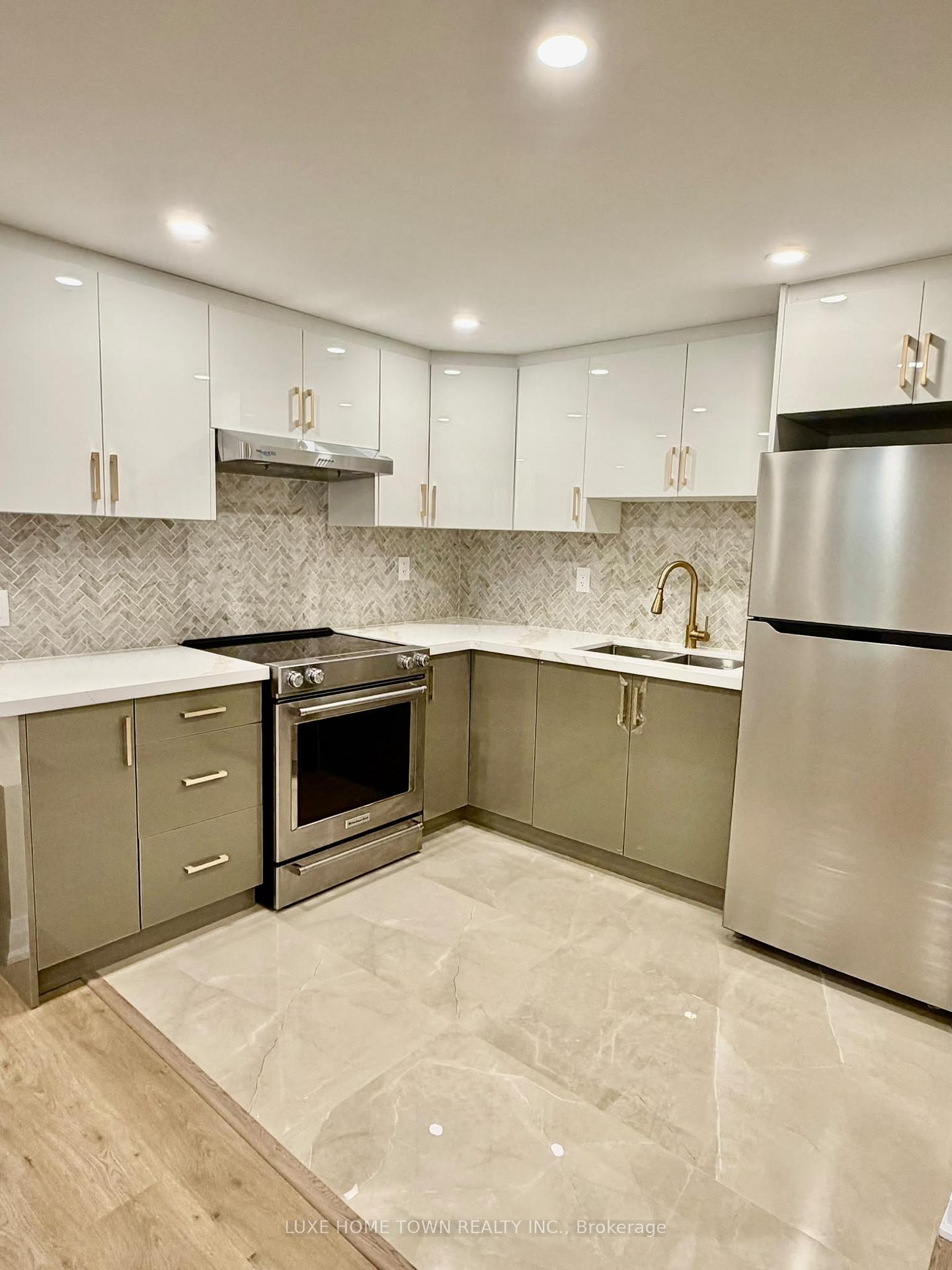 Photo 43 of 136 Harpin Way E, Centre Wellington, Fergus — HOMEH