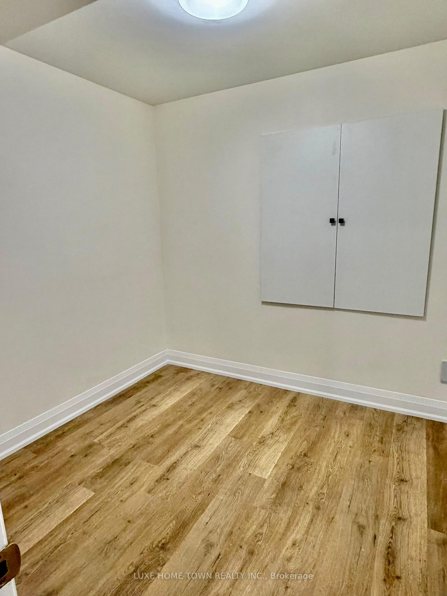 Photo 48 of 136 Harpin Way E, Centre Wellington, Fergus — HOMEH