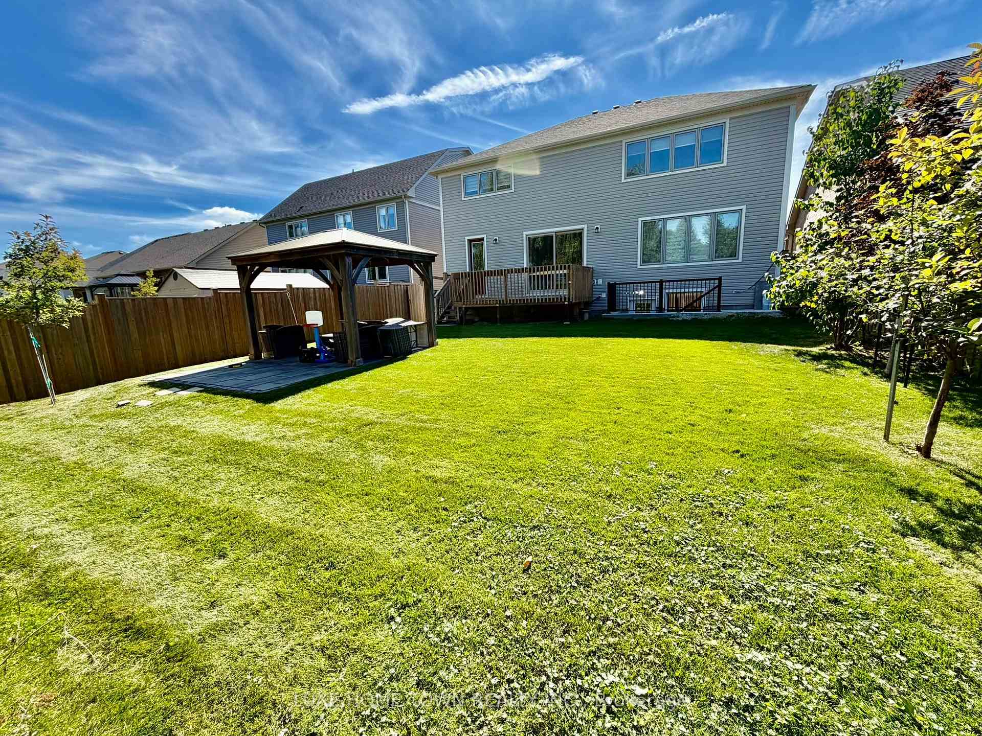 Photo 50 of 136 Harpin Way E, Centre Wellington, Fergus — HOMEH