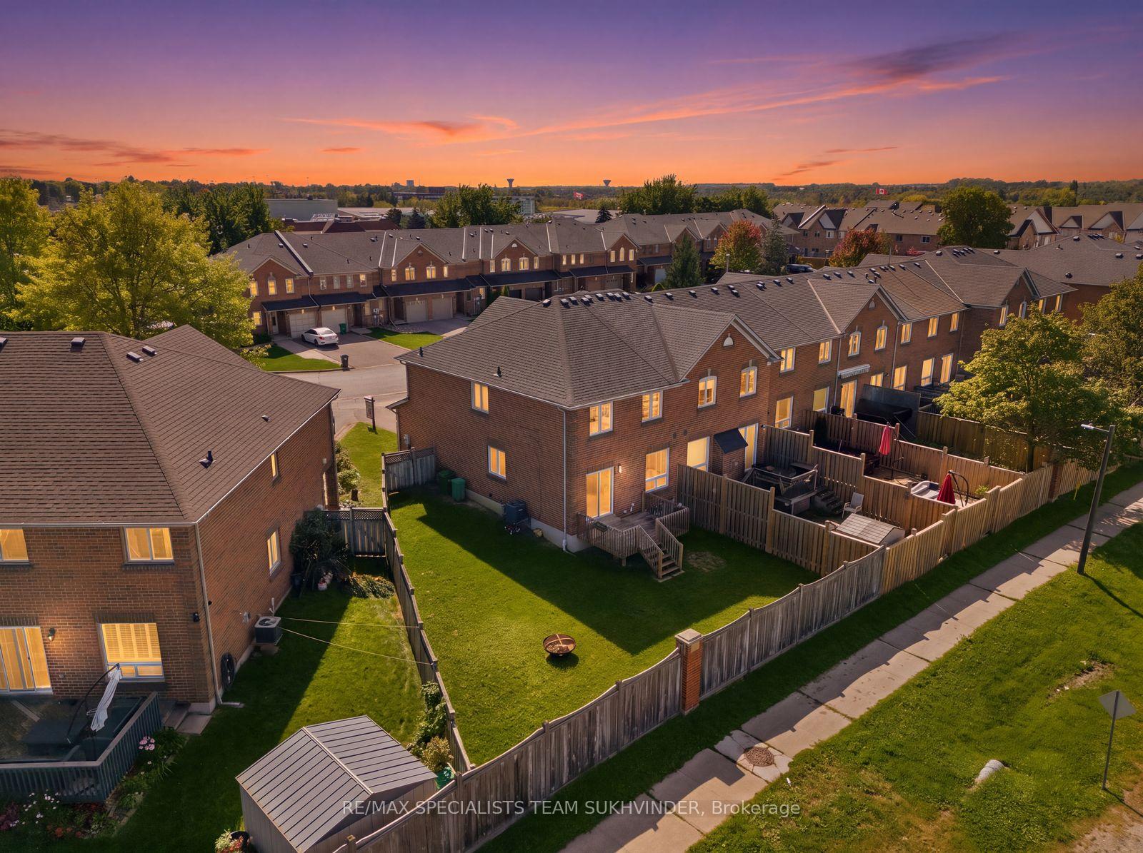 Photo 2 of 18 Alderbrook Place, Caledon, Bolton North — HOMEH
