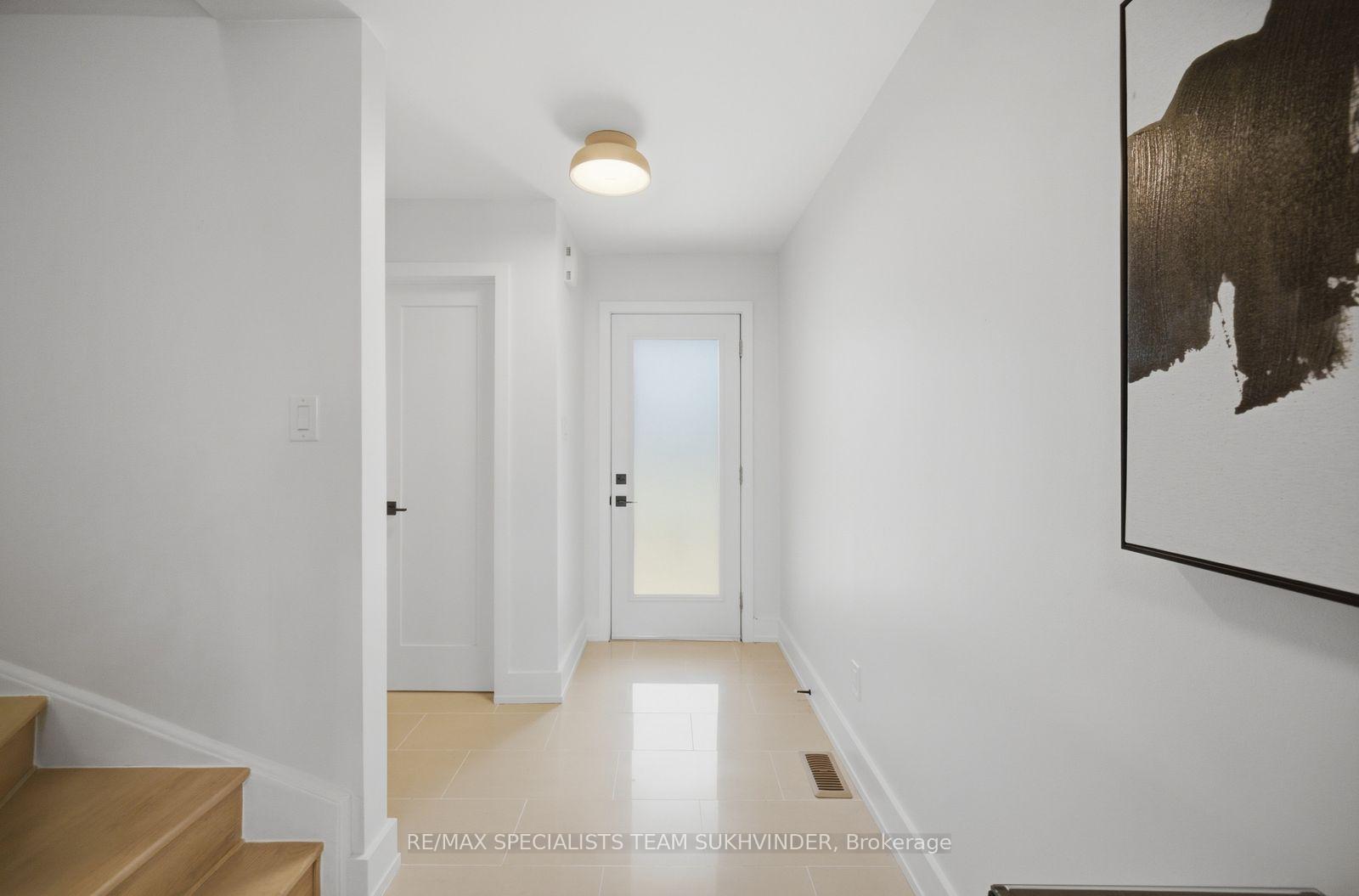 Photo 8 of 18 Alderbrook Place, Caledon, Bolton North — HOMEH