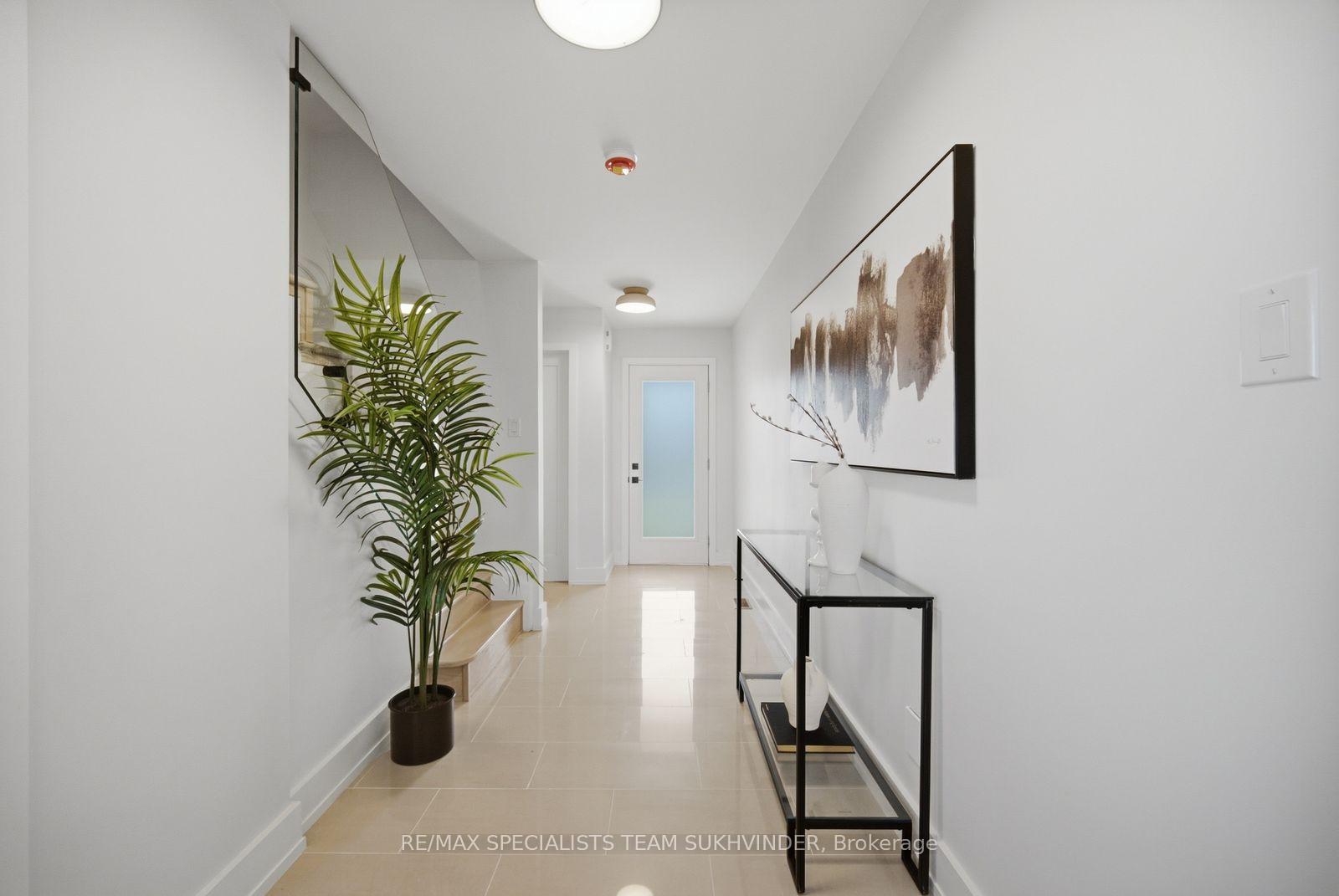 Photo 9 of 18 Alderbrook Place, Caledon, Bolton North — HOMEH