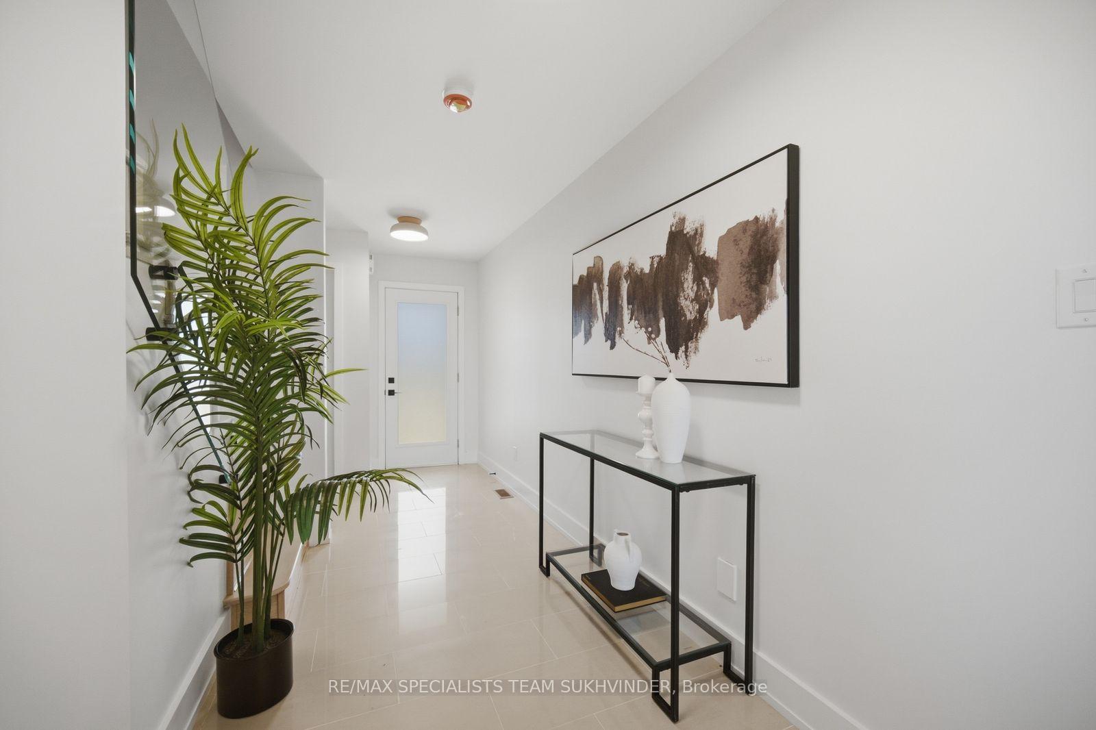 Photo 10 of 18 Alderbrook Place, Caledon, Bolton North — HOMEH