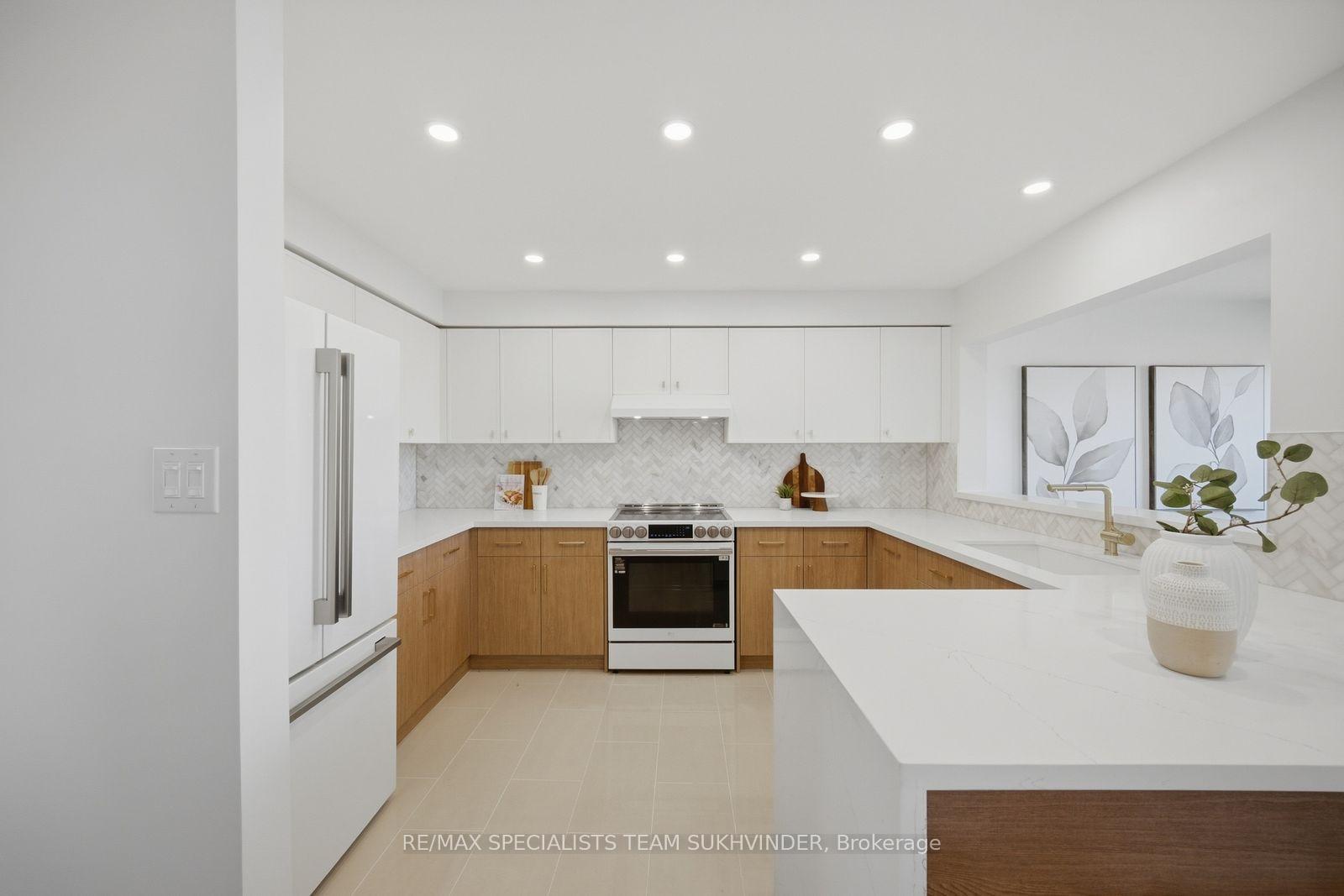 Photo 13 of 18 Alderbrook Place, Caledon, Bolton North — HOMEH