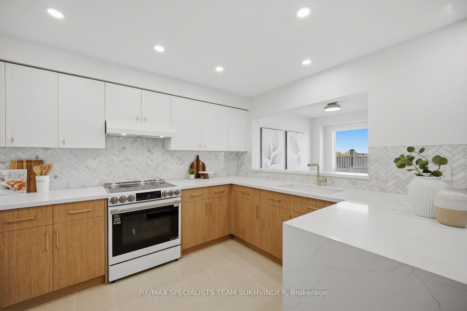 Photo 14 of 18 Alderbrook Place, Caledon, Bolton North — HOMEH