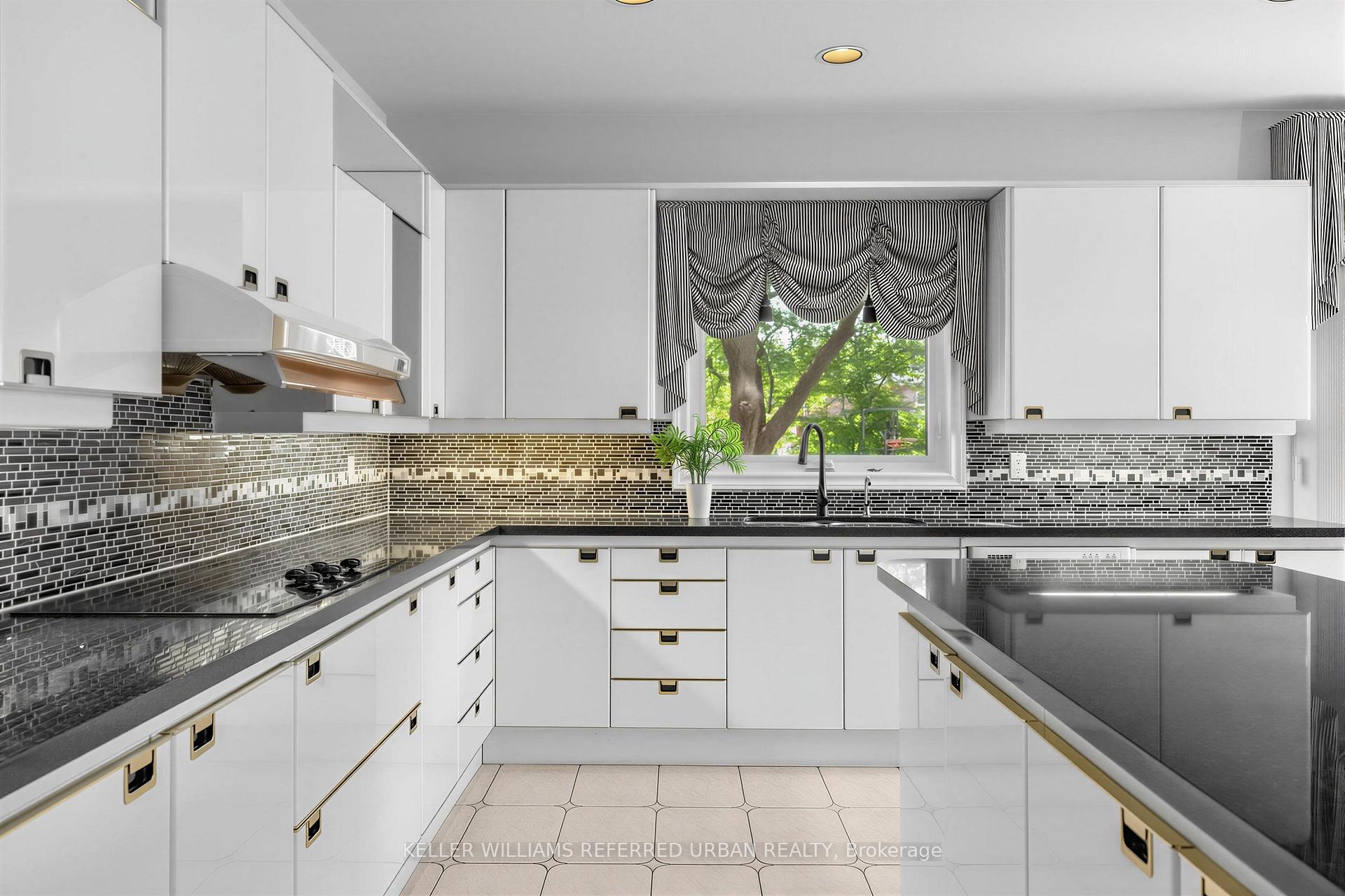 Photo 12 of 411 Cummer Avenue, North York, Newtonbrook East — HOMEH