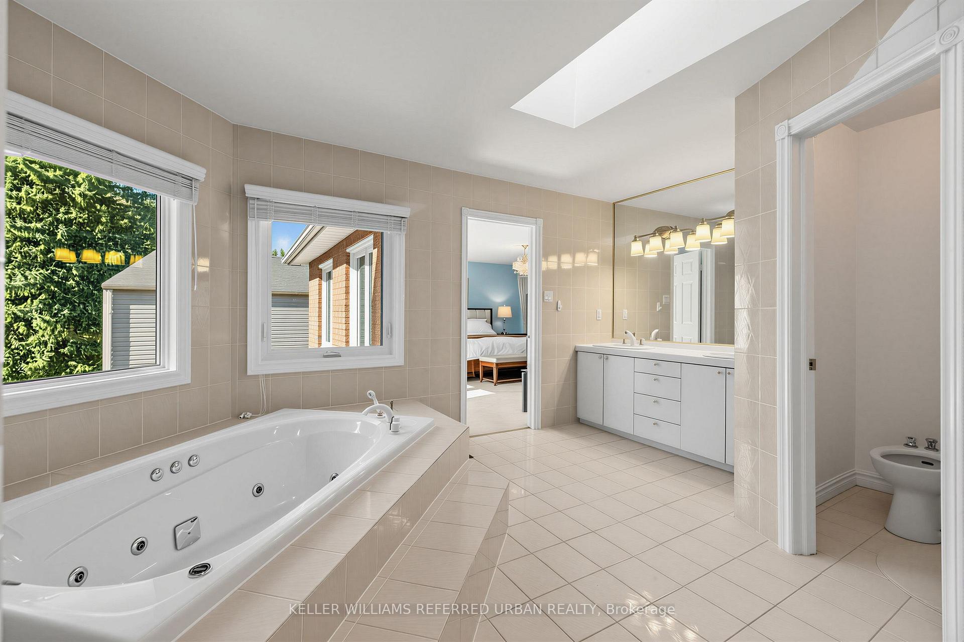 Photo 17 of 411 Cummer Avenue, North York, Newtonbrook East — HOMEH