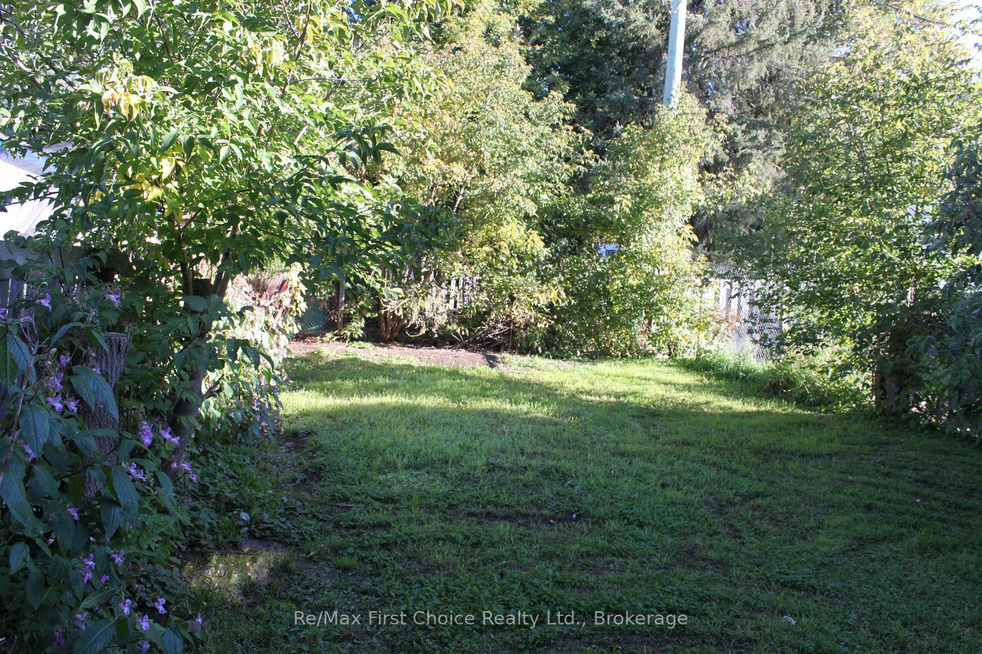Photo 2 of 195 Limbrick Street, Thunder Bay, Northwood Park — HOMEH
