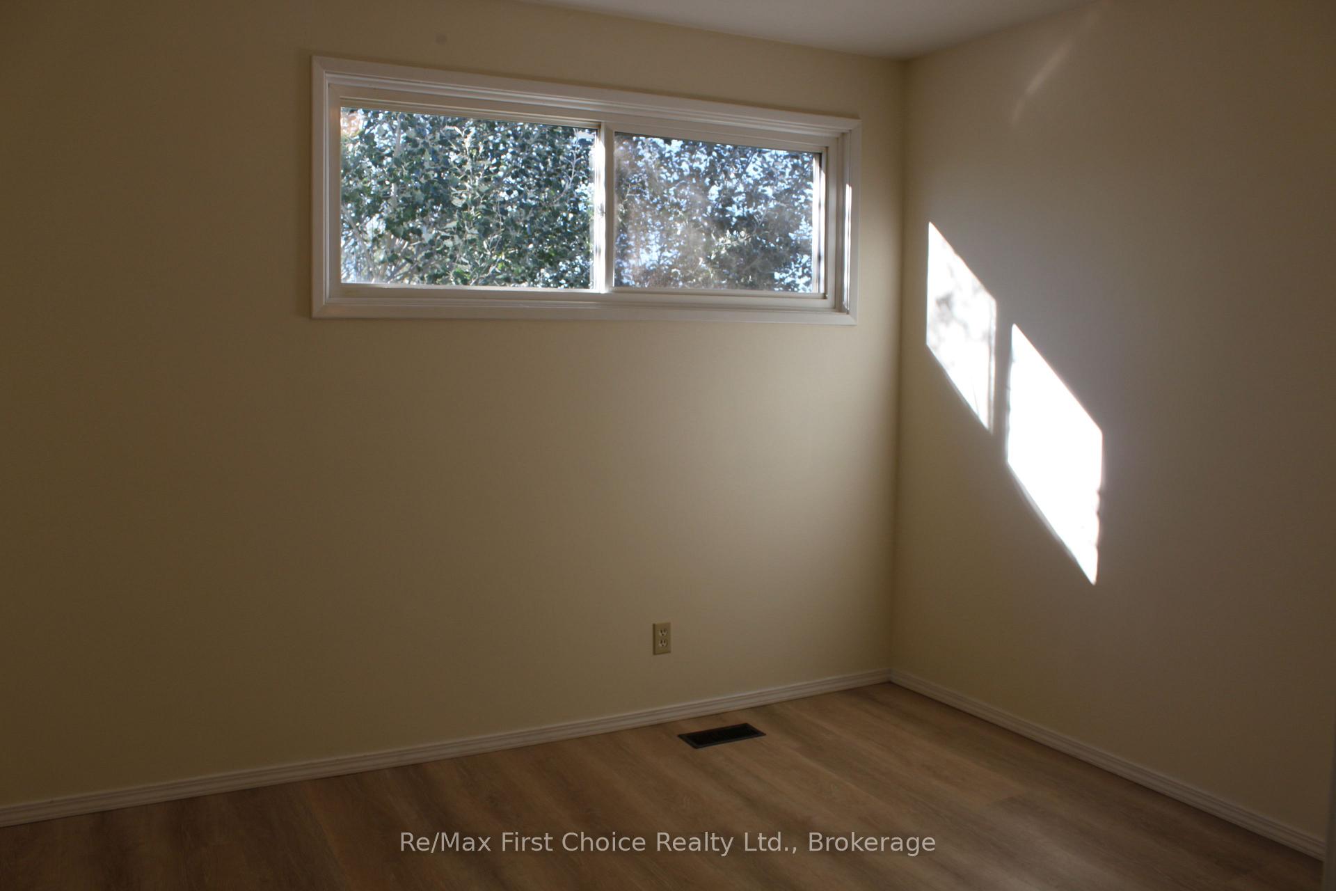 Photo 9 of 195 Limbrick Street, Thunder Bay, Northwood Park — HOMEH