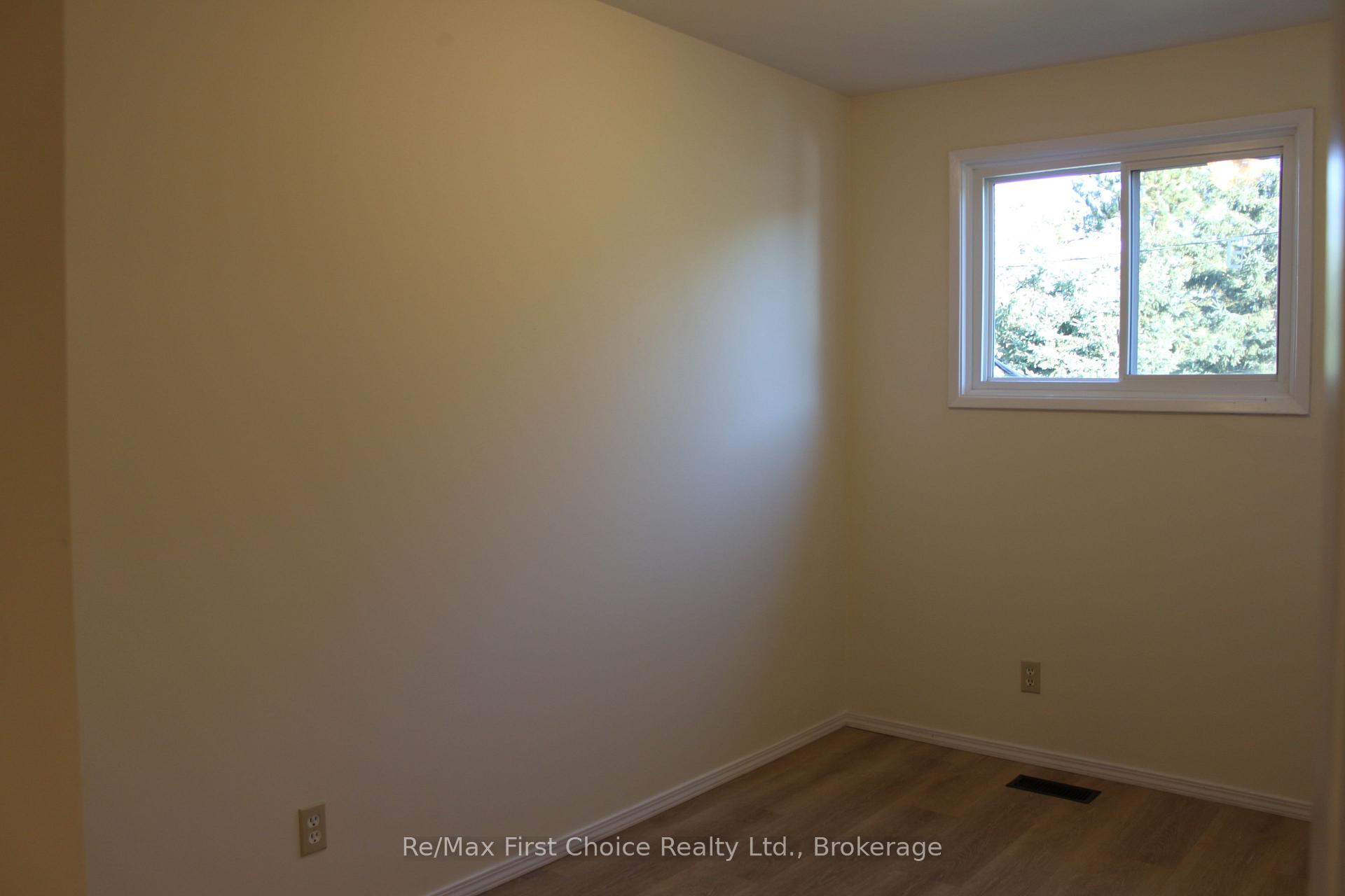 Photo 10 of 195 Limbrick Street, Thunder Bay, Northwood Park — HOMEH