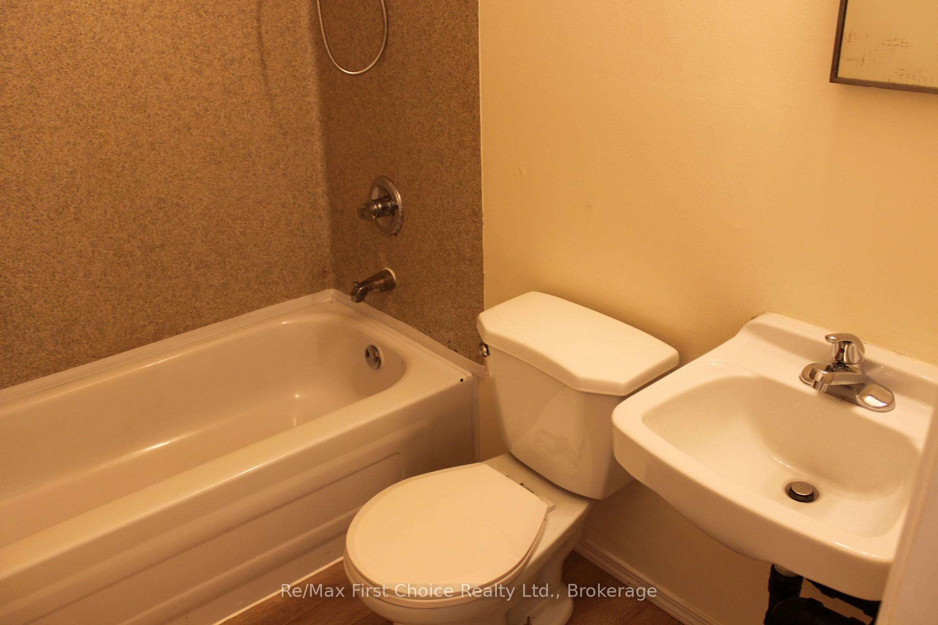 Photo 12 of 195 Limbrick Street, Thunder Bay, Northwood Park — HOMEH