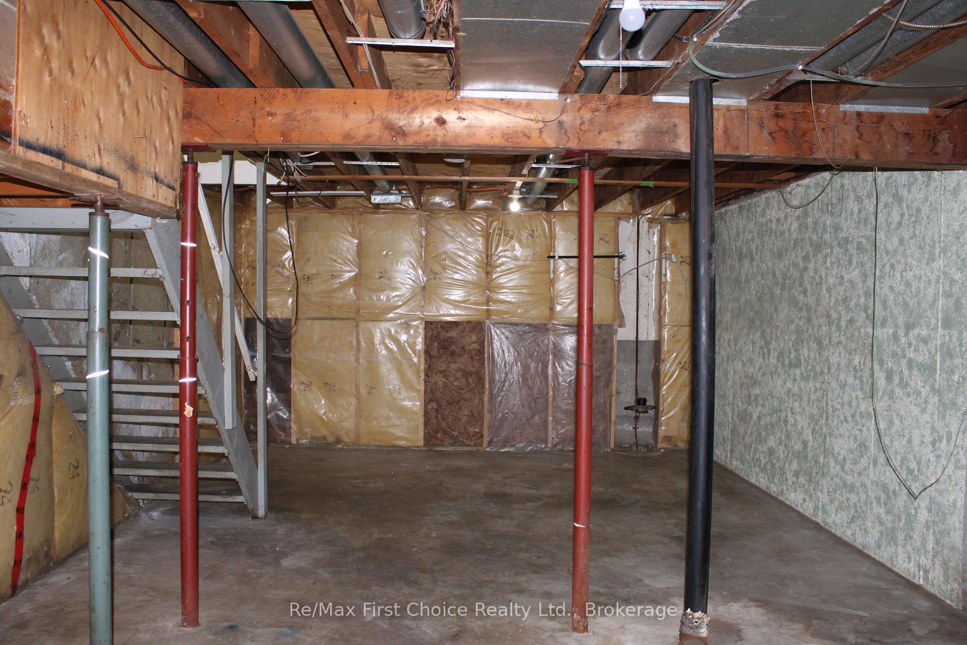 Photo 17 of 195 Limbrick Street, Thunder Bay, Northwood Park — HOMEH