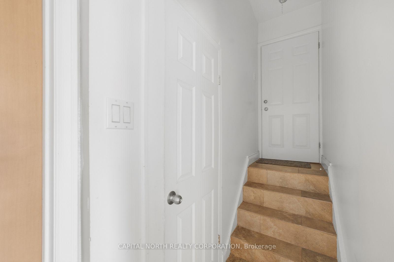 Photo 6 of Unit 3, 211 Epsom Downs Drive, North York, Downsview-Roding-CFB — HOMEH