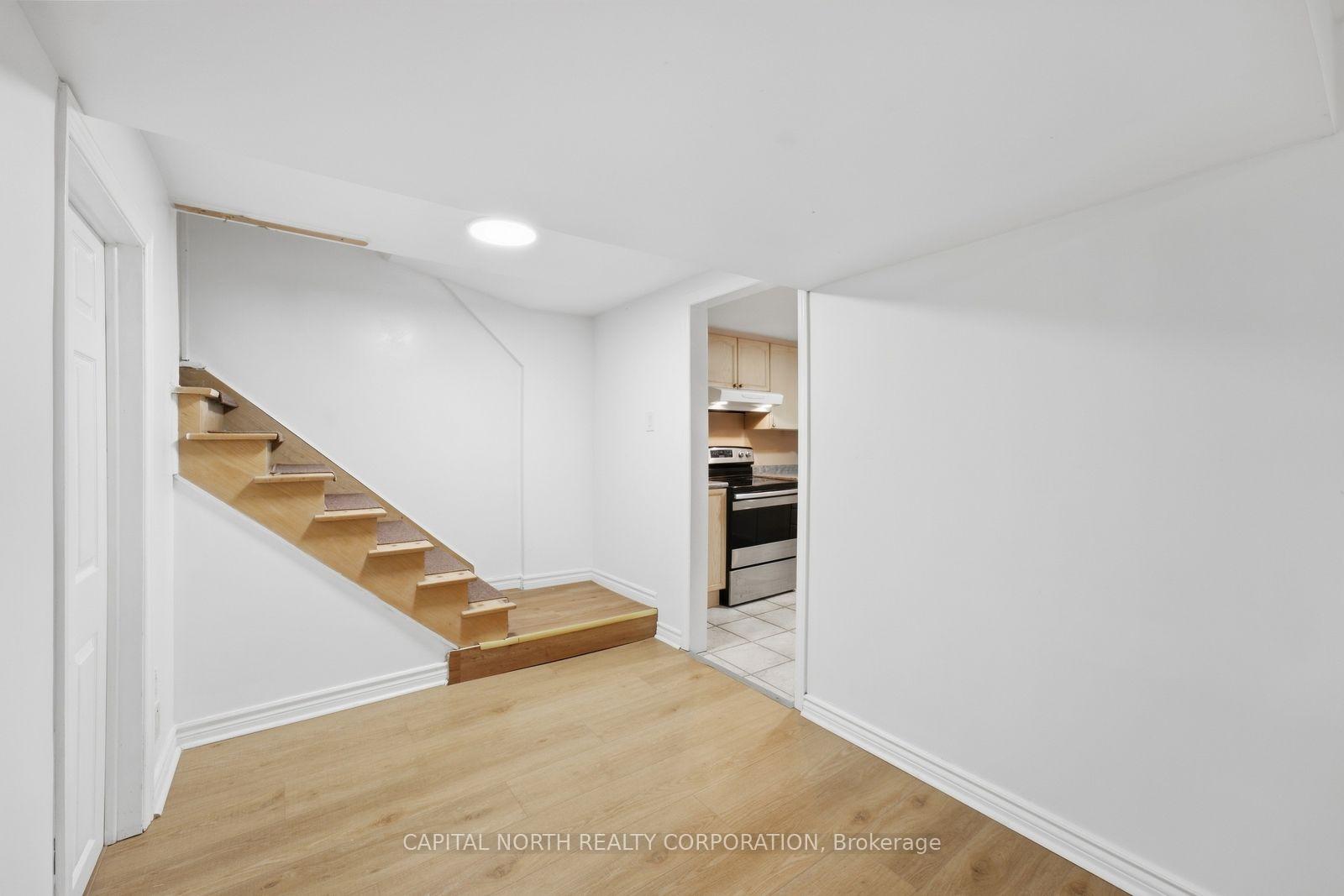Photo 7 of Unit 3, 211 Epsom Downs Drive, North York, Downsview-Roding-CFB — HOMEH