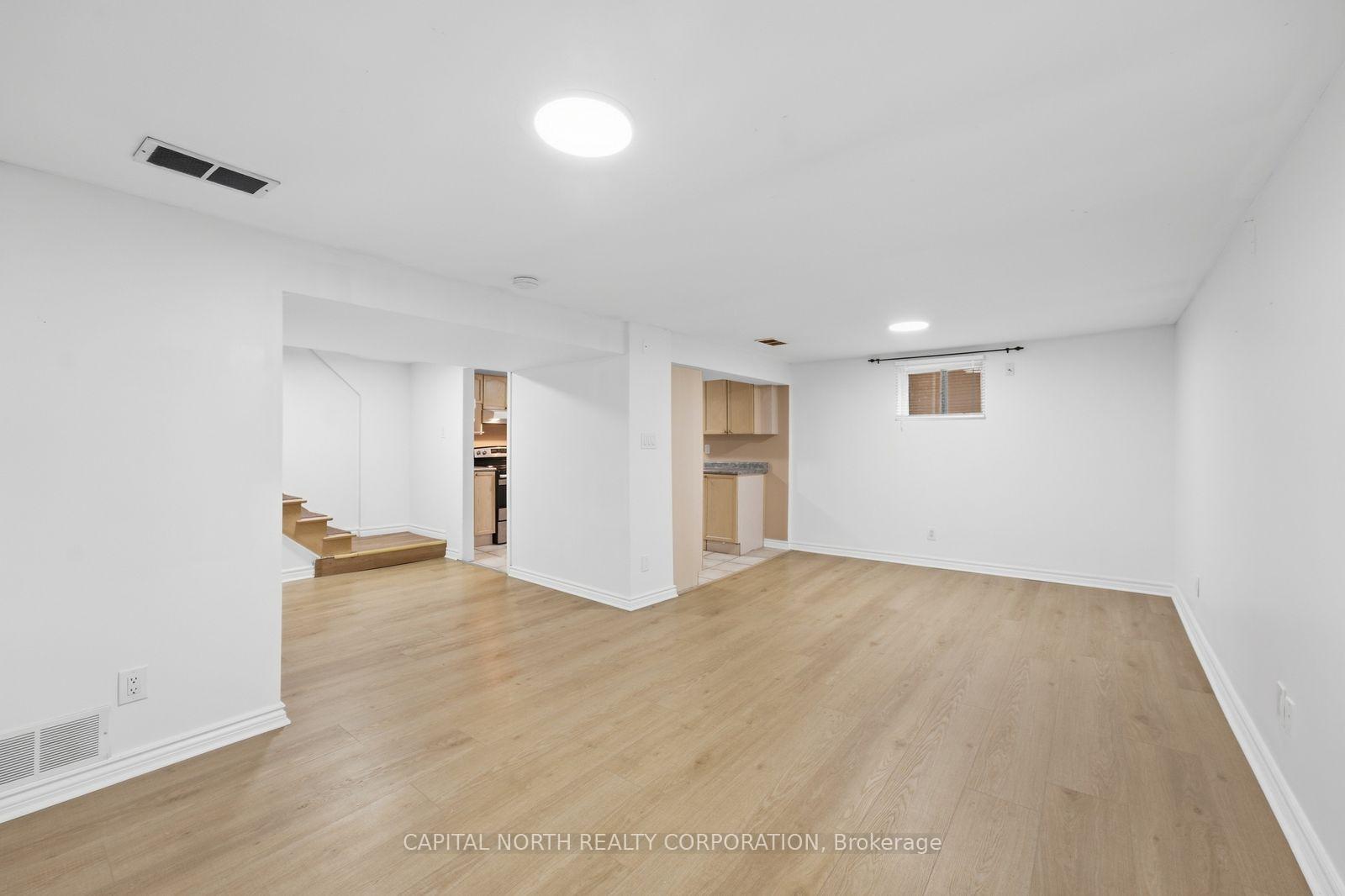 Photo 8 of Unit 3, 211 Epsom Downs Drive, North York, Downsview-Roding-CFB — HOMEH