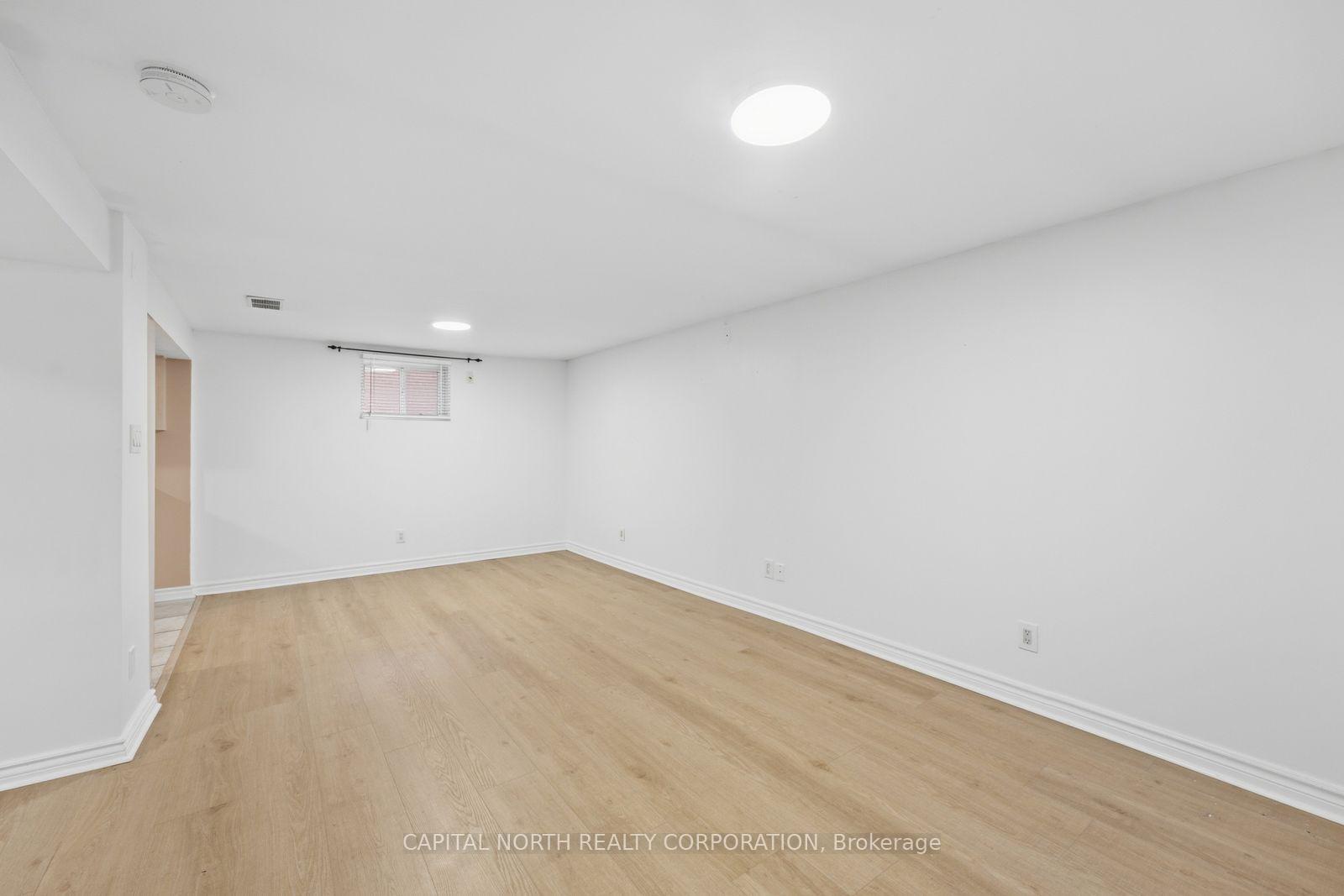Photo 9 of Unit 3, 211 Epsom Downs Drive, North York, Downsview-Roding-CFB — HOMEH