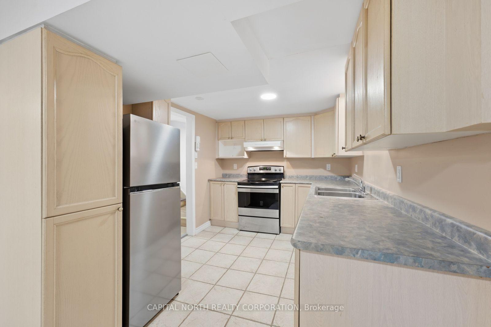Photo 11 of Unit 3, 211 Epsom Downs Drive, North York, Downsview-Roding-CFB — HOMEH