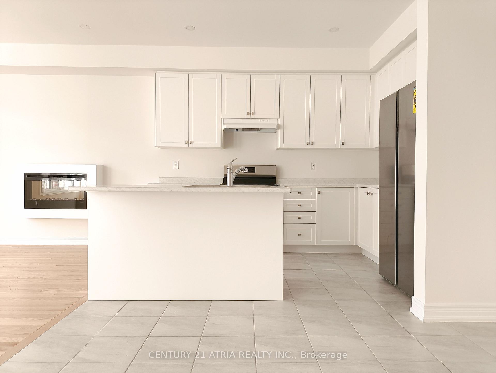 Photo 5 of 913 Elizabeth Mckenzie Drive, Pickering, Rural Pickering — HOMEH