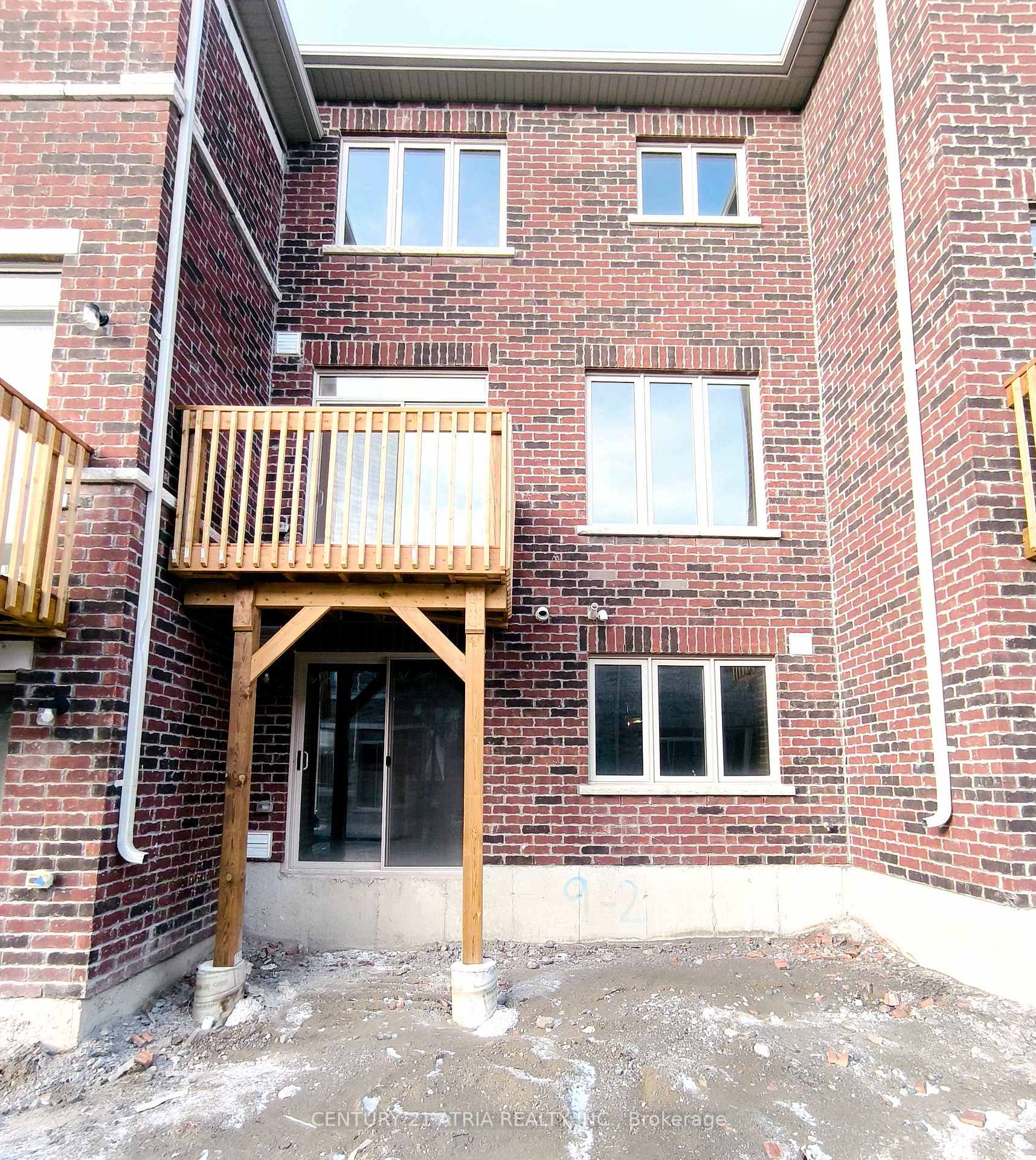 Photo 21 of 913 Elizabeth Mckenzie Drive, Pickering, Rural Pickering — HOMEH