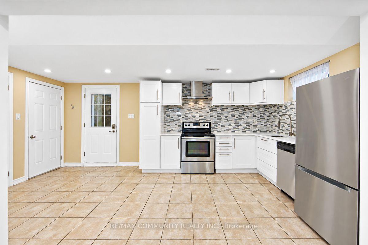 Photo 6 of Unit Bsmt, 52 Maple Avenue, Halton Hills, Georgetown — HOMEH