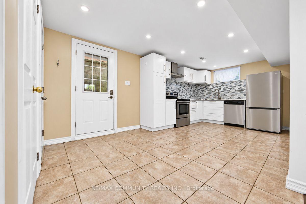 Photo 7 of Unit Bsmt, 52 Maple Avenue, Halton Hills, Georgetown — HOMEH