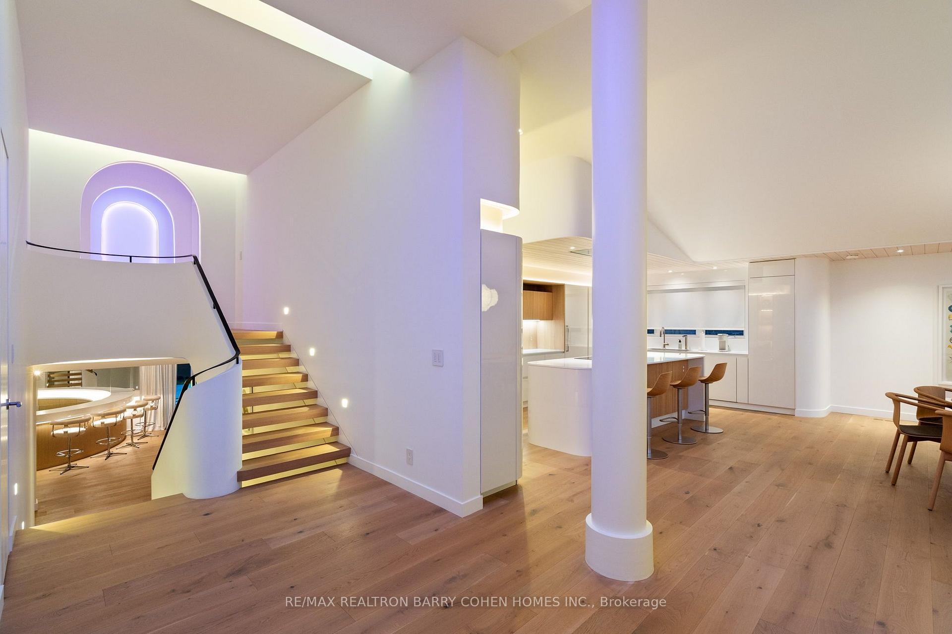 Photo 6 of 6 Denmark Crescent, North York, Westminster-Branson — HOMEH