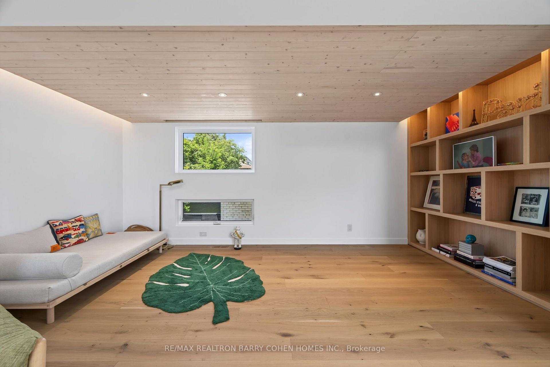 Photo 13 of 6 Denmark Crescent, North York, Westminster-Branson — HOMEH