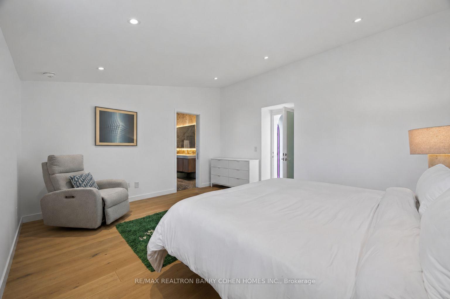 Photo 33 of 6 Denmark Crescent, North York, Westminster-Branson — HOMEH