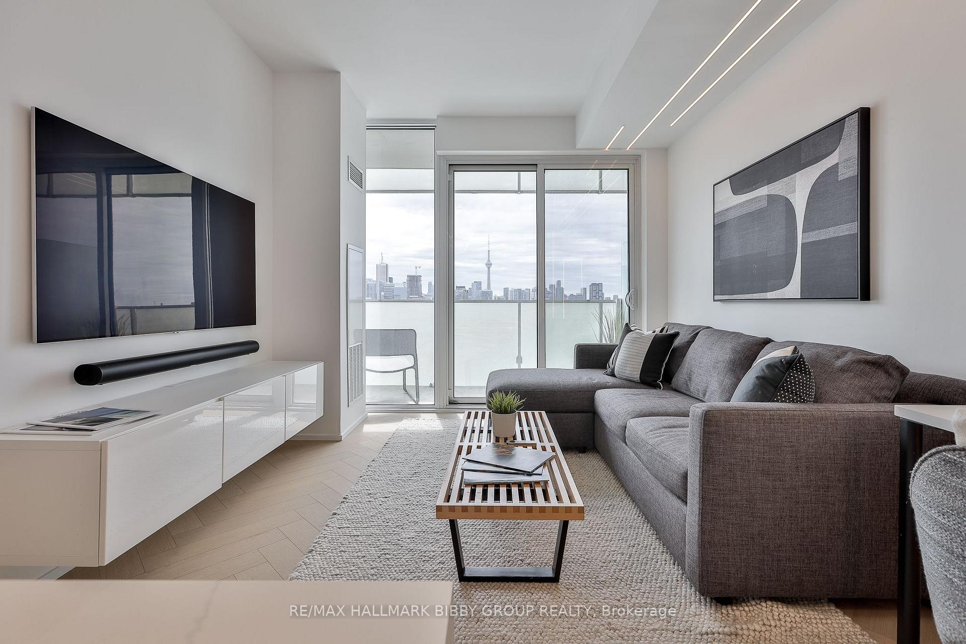 Photo of Unit 1204, 200 Bloor Street W