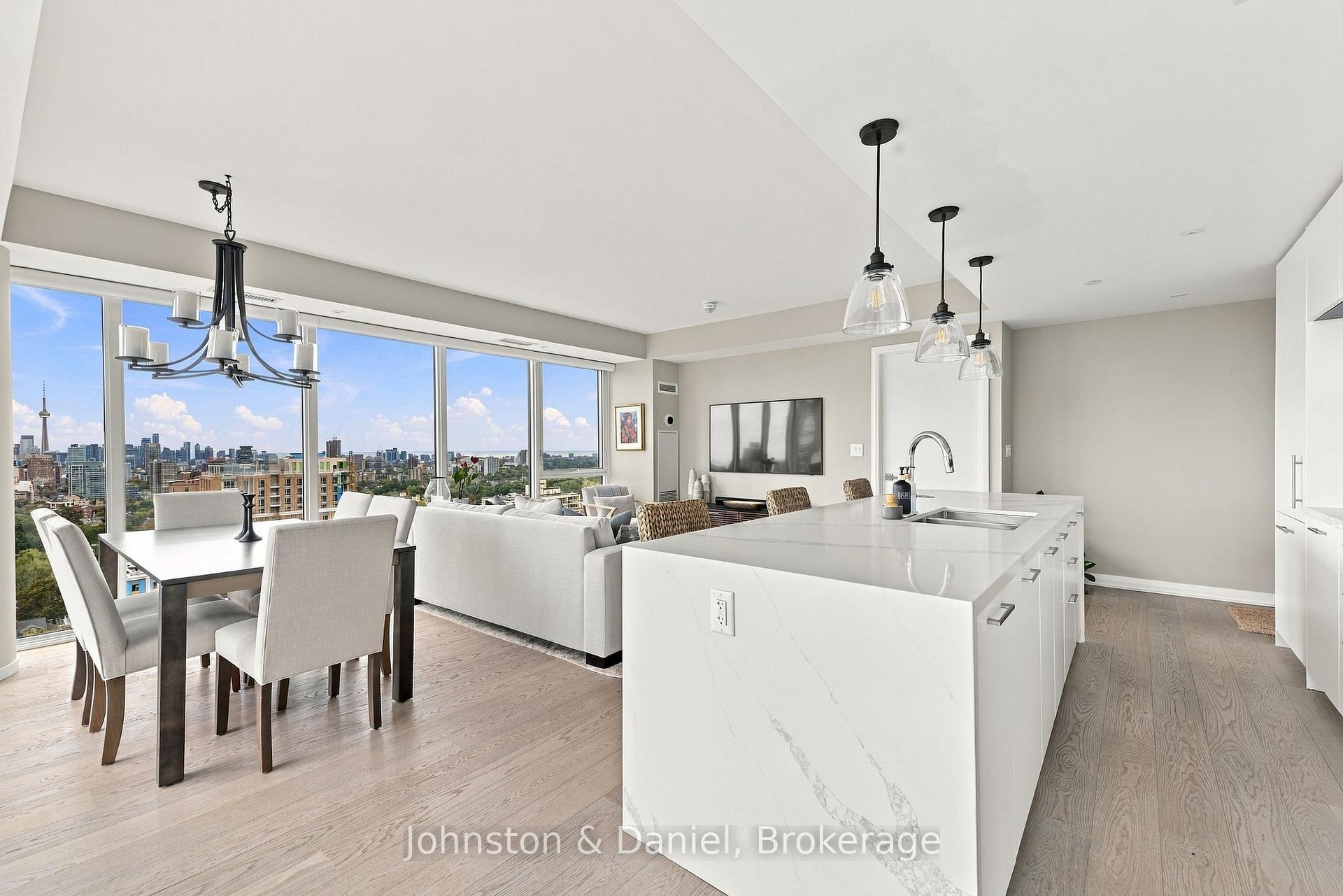 Photo 10 of Unit 2010, 99 Foxbar Road, Toronto, Yonge-St. Clair — HOMEH
