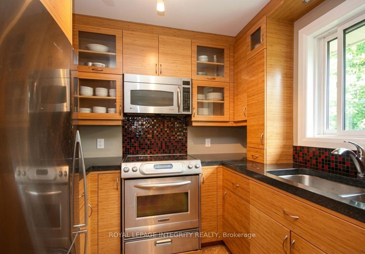 Photo 4 of 176 Oakridge Boulevard, Ottawa, Meadowlands/Crestview — HOMEH