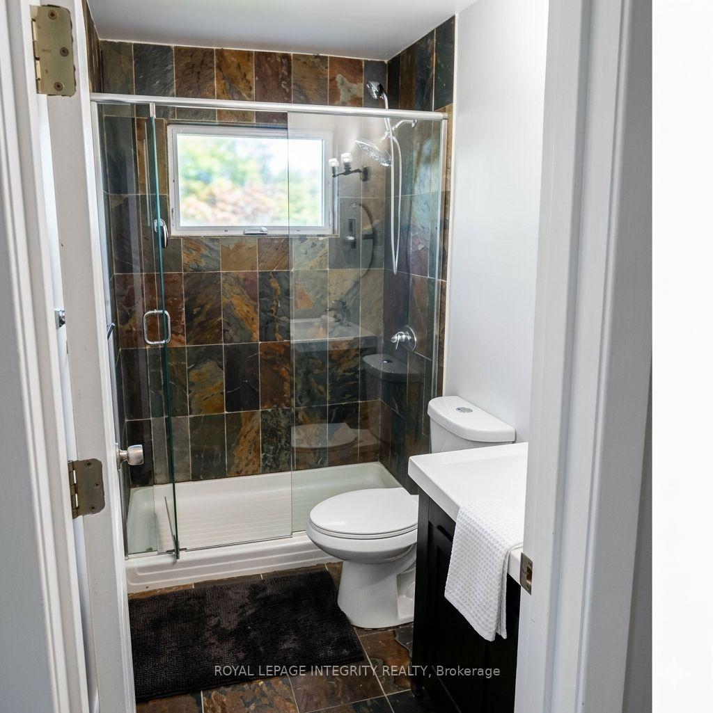 Photo 6 of 176 Oakridge Boulevard, Ottawa, Meadowlands/Crestview — HOMEH