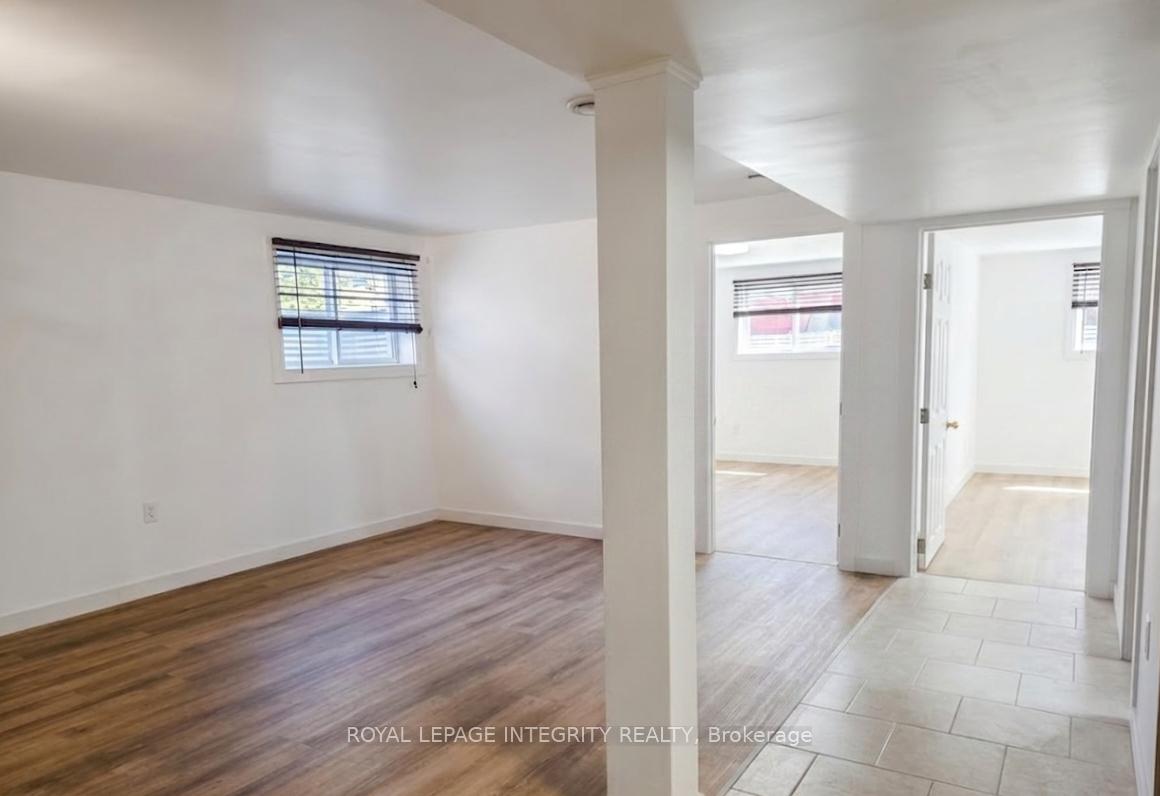 Photo 11 of 176 Oakridge Boulevard, Ottawa, Meadowlands/Crestview — HOMEH