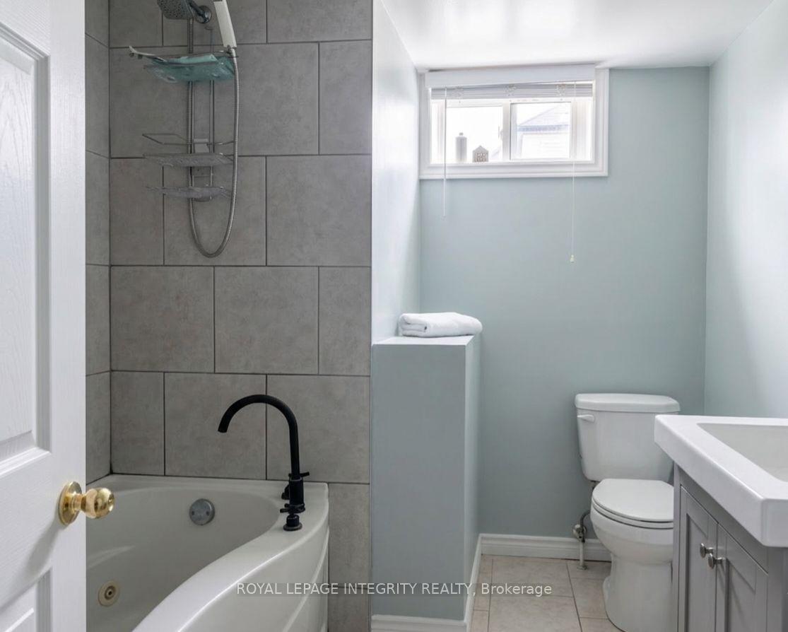 Photo 14 of 176 Oakridge Boulevard, Ottawa, Meadowlands/Crestview — HOMEH