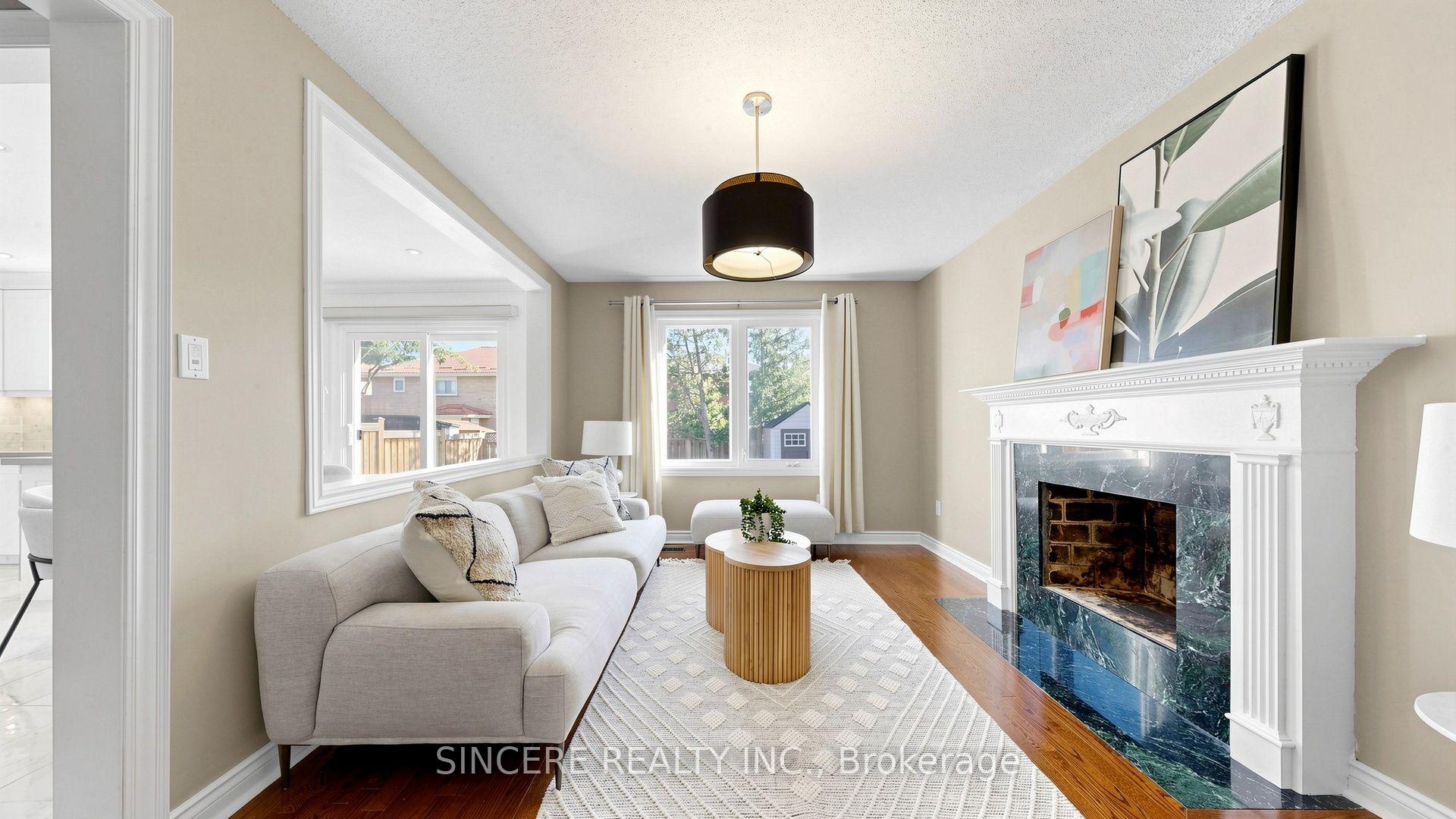 Photo 10 of 25 Ridgefield Crescent, Vaughan, Maple — HOMEH