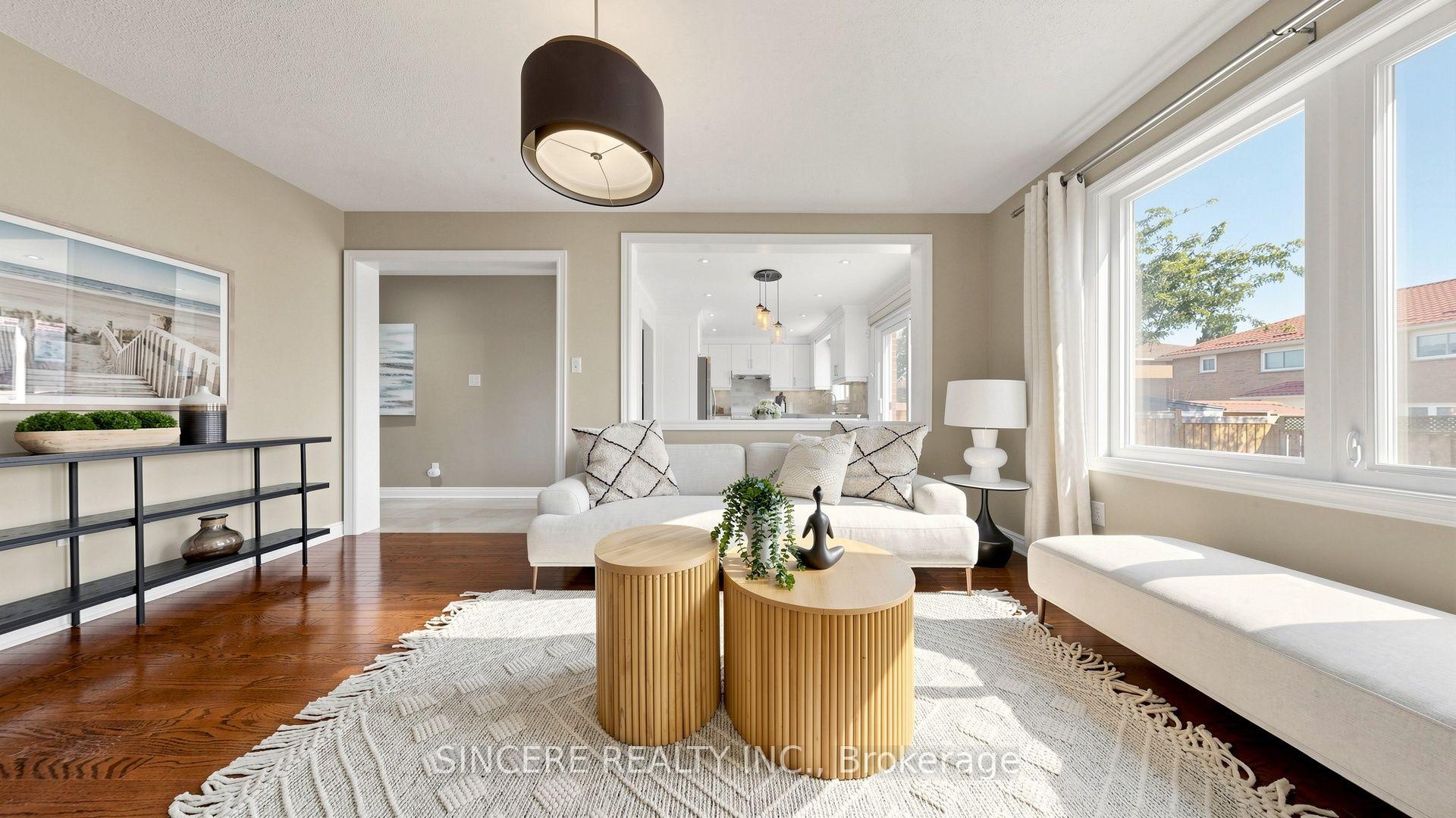 Photo 13 of 25 Ridgefield Crescent, Vaughan, Maple — HOMEH